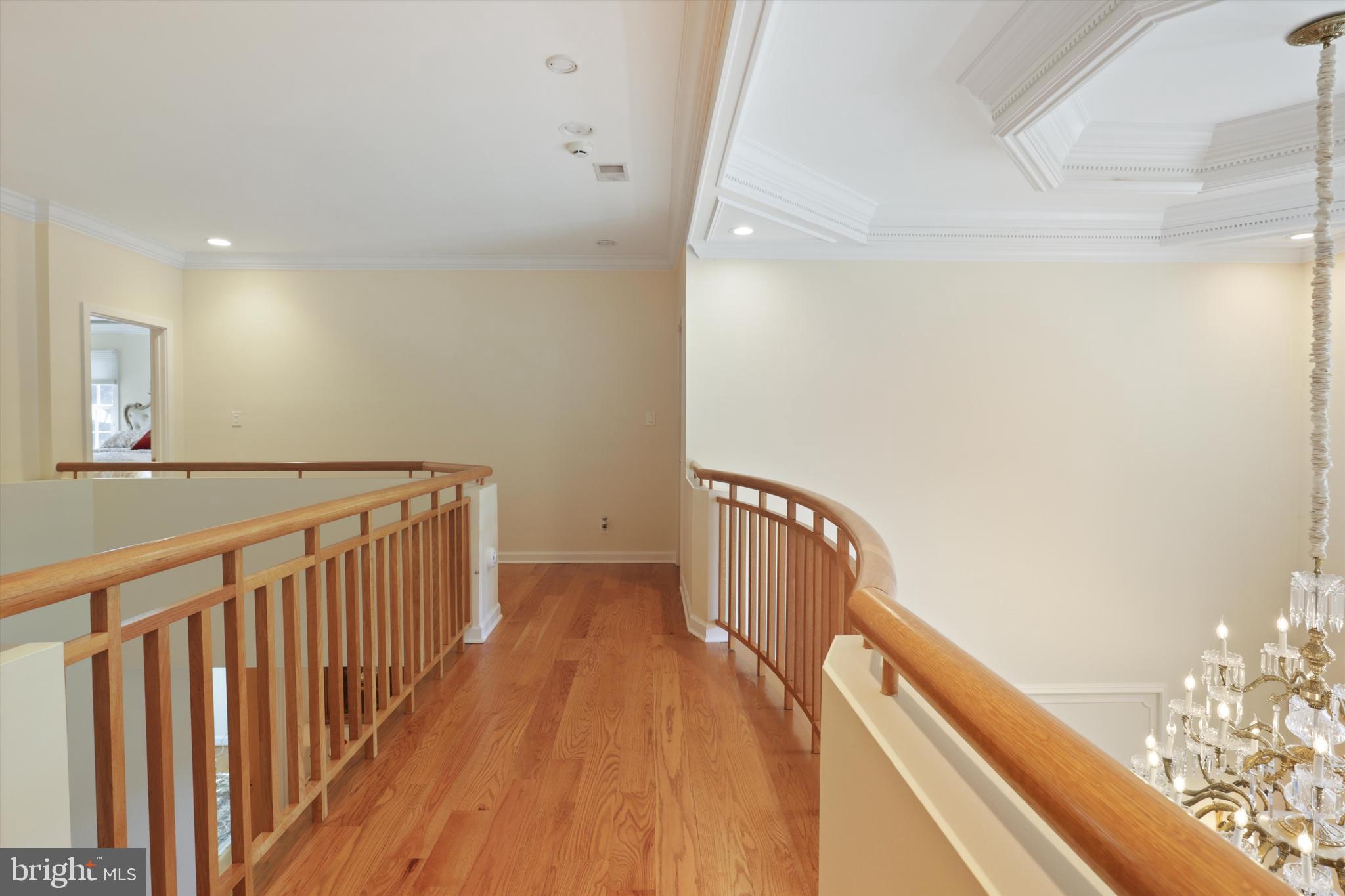 SADDLE RIDGE - Residential