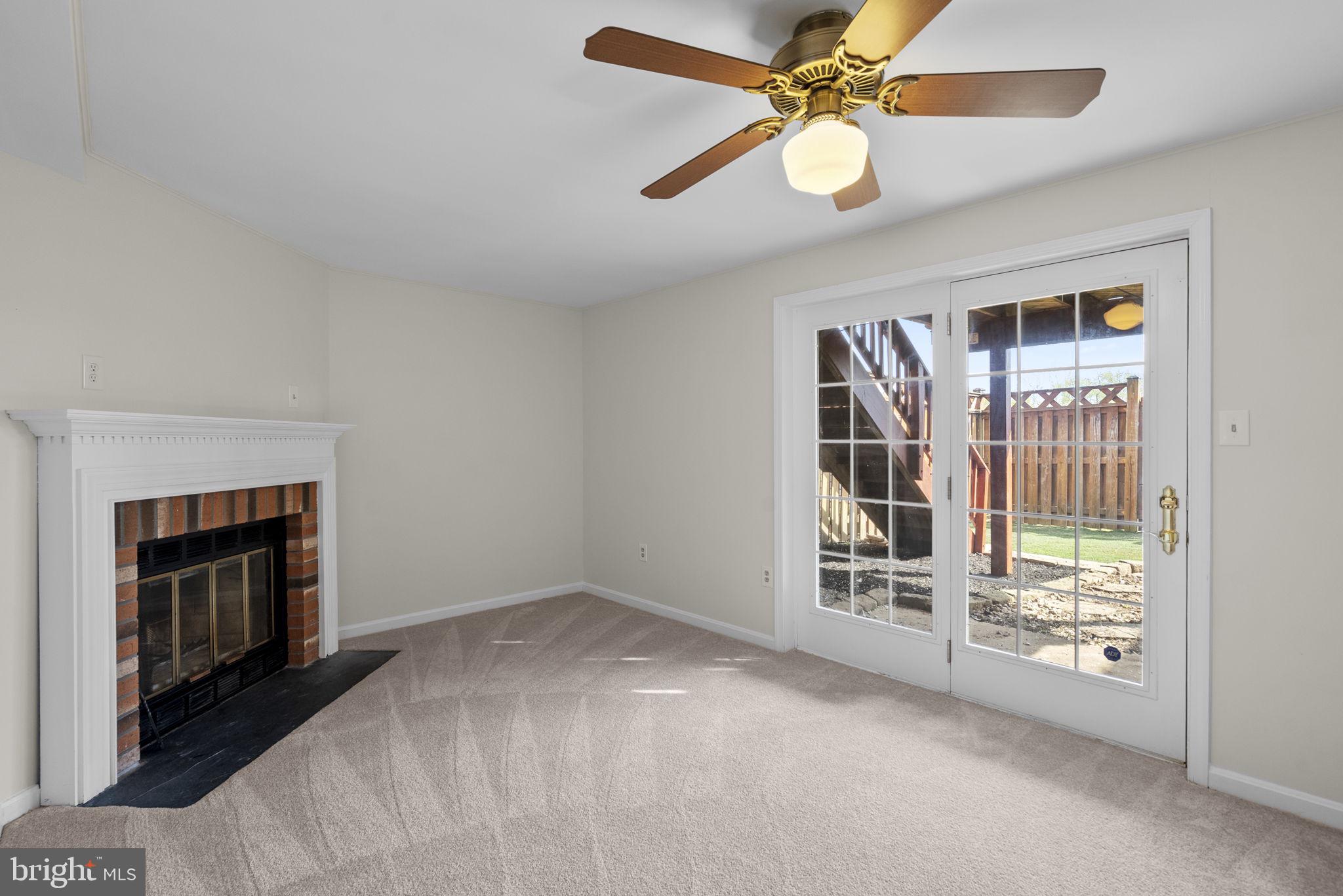 WATERSIDE - Residential