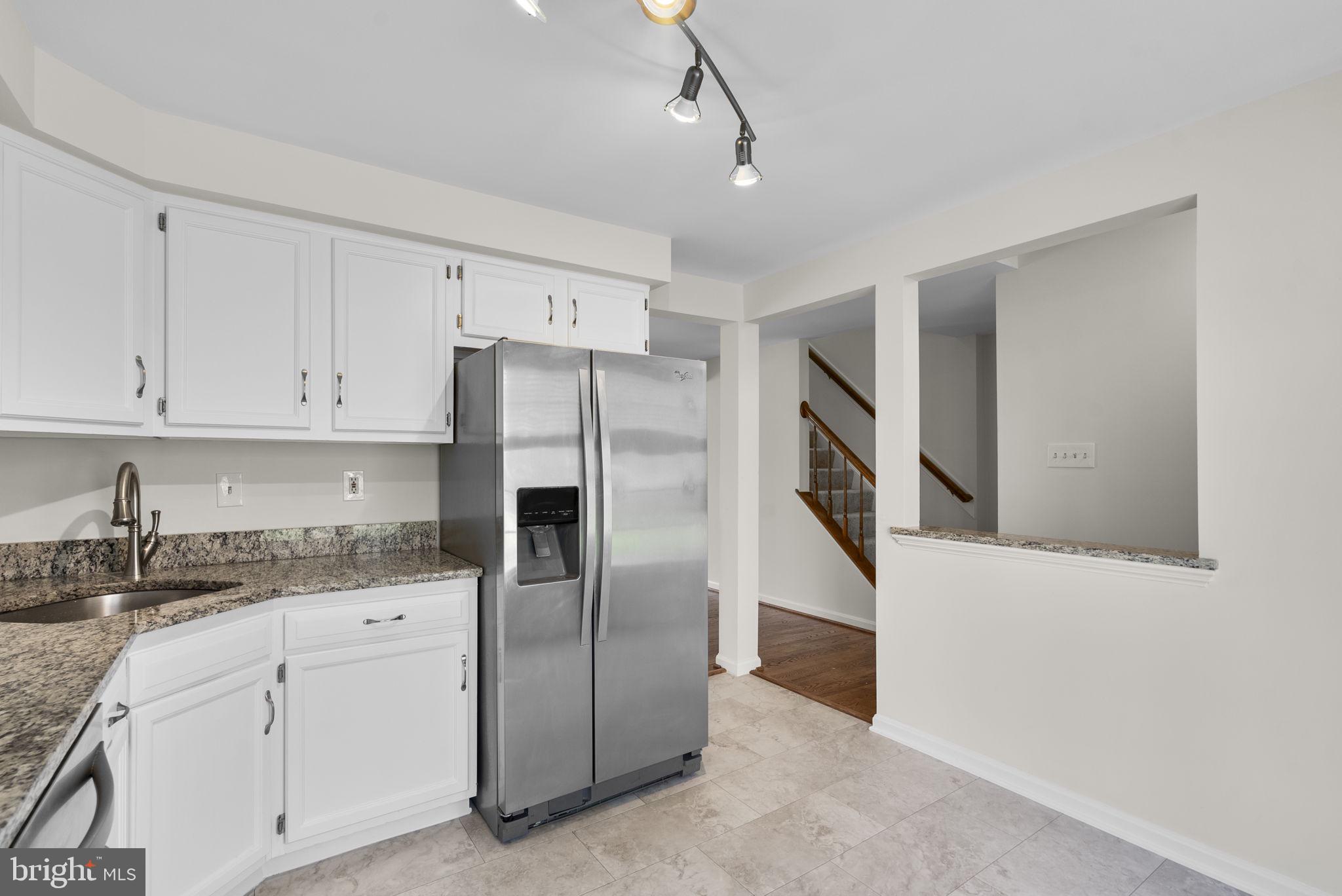 WATERSIDE - Residential