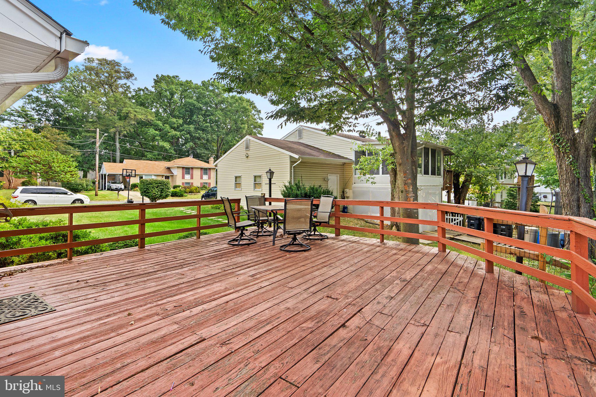 BOND MILL PARK - Residential