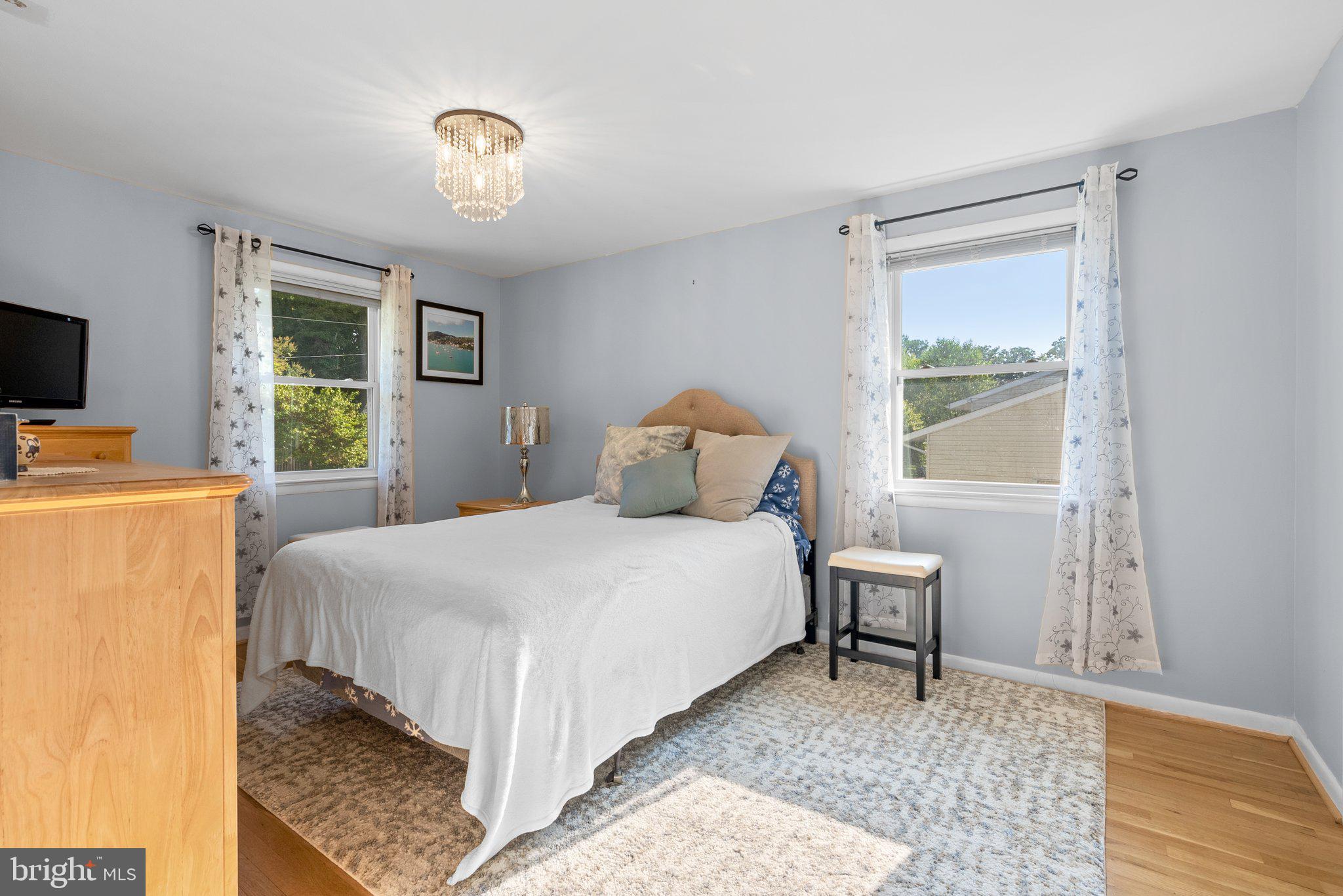 BOND MILL PARK - Residential