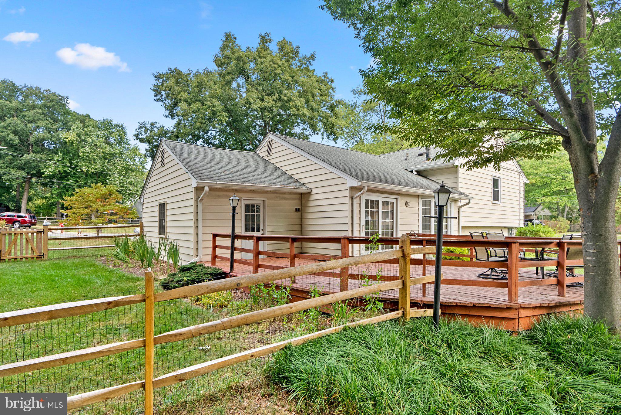 BOND MILL PARK - Residential