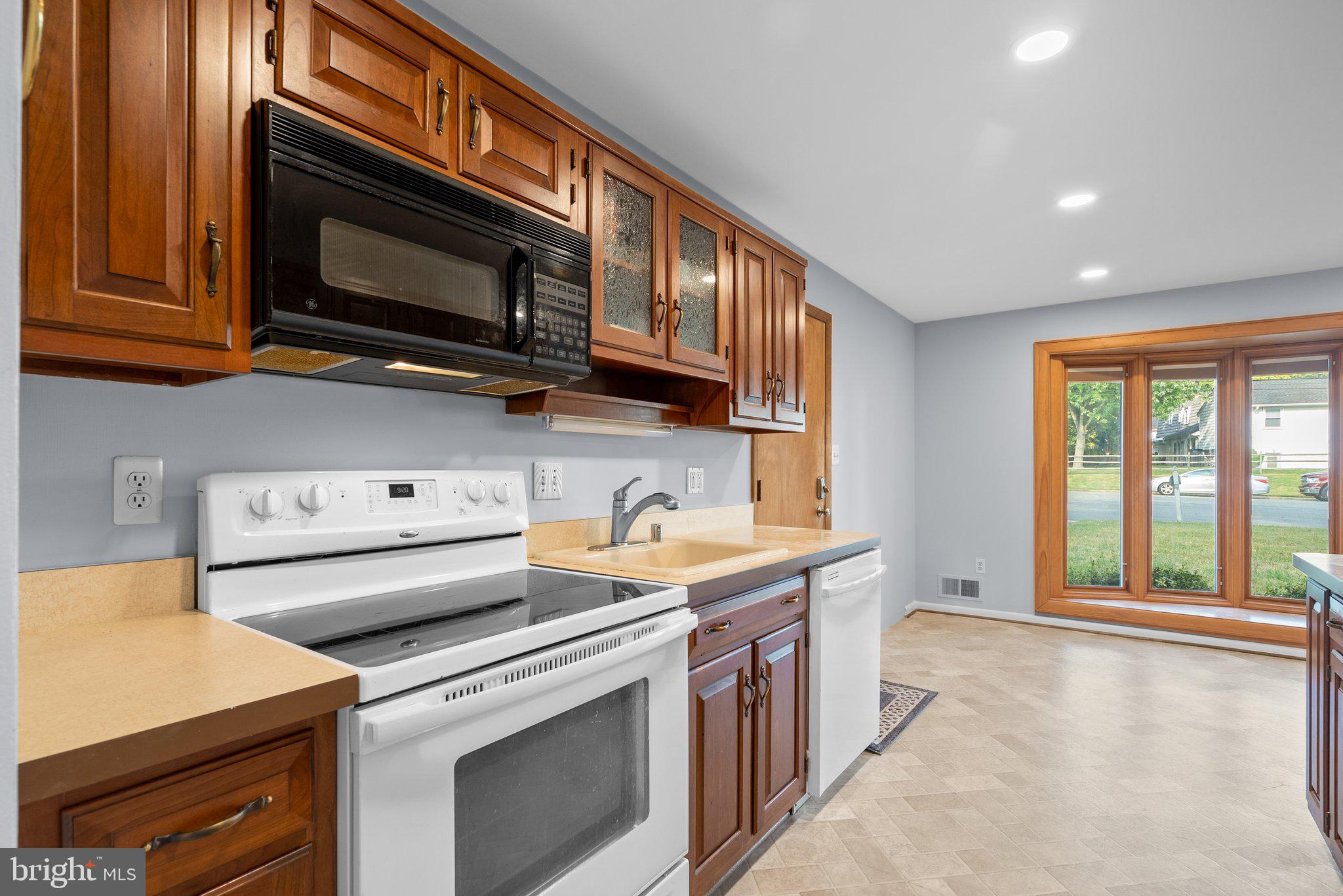 BOND MILL PARK - Residential