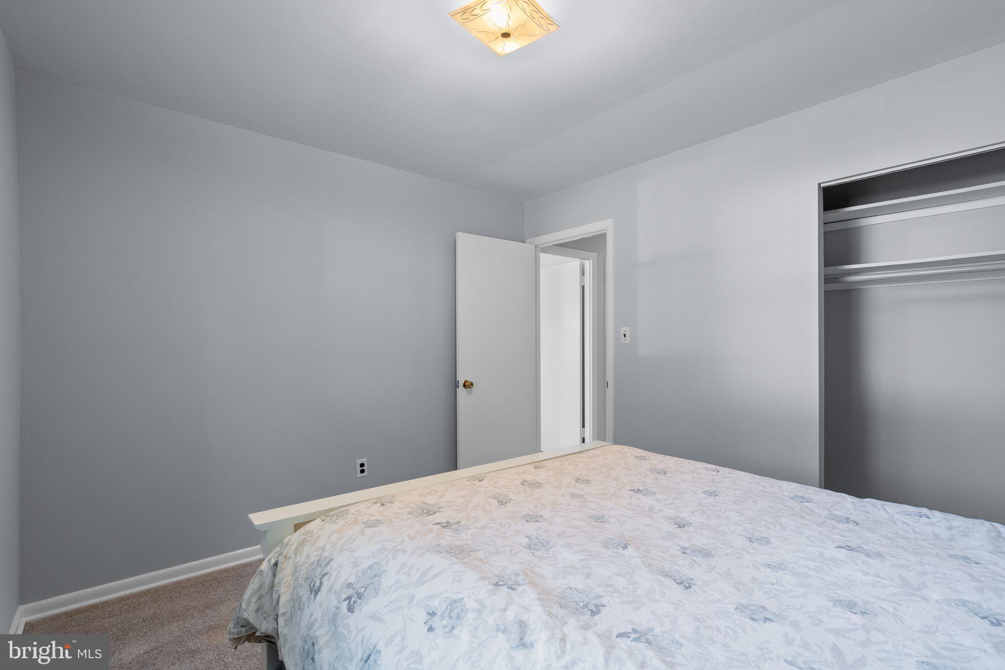 BOND MILL PARK - Residential