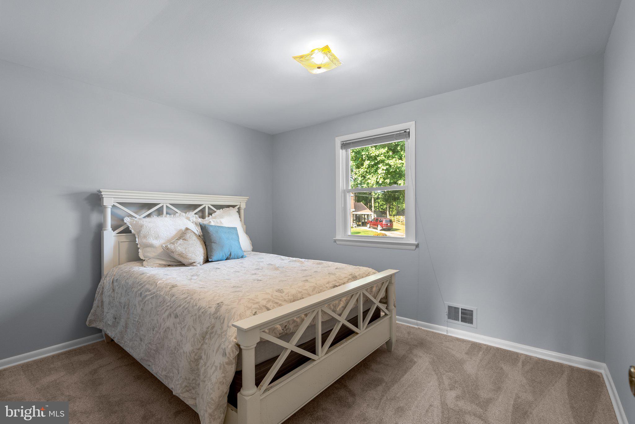 BOND MILL PARK - Residential