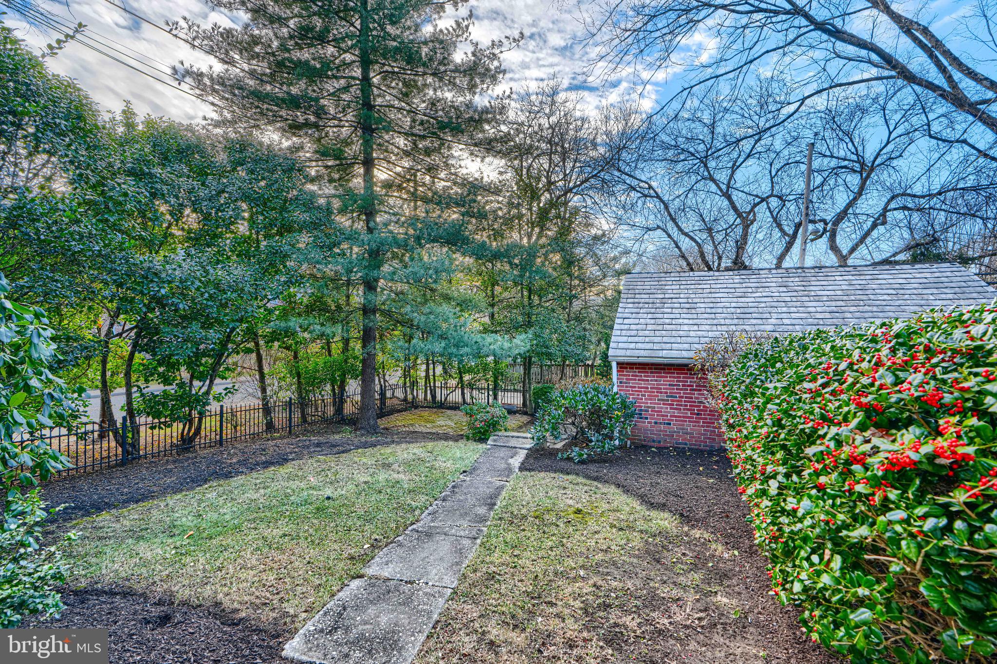 GREATER HOMELAND HISTORIC DISTRICT - Residential