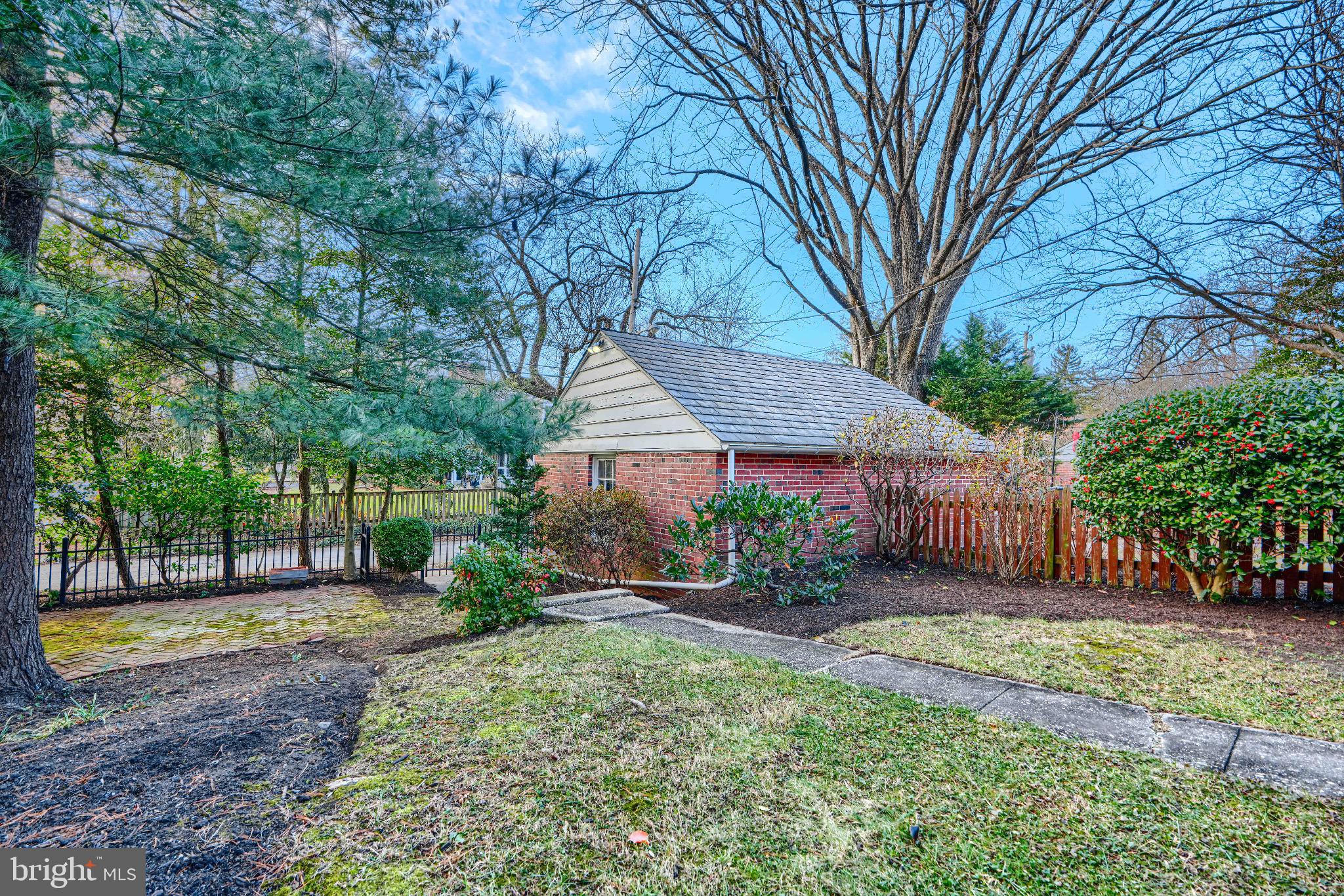 GREATER HOMELAND HISTORIC DISTRICT - Residential