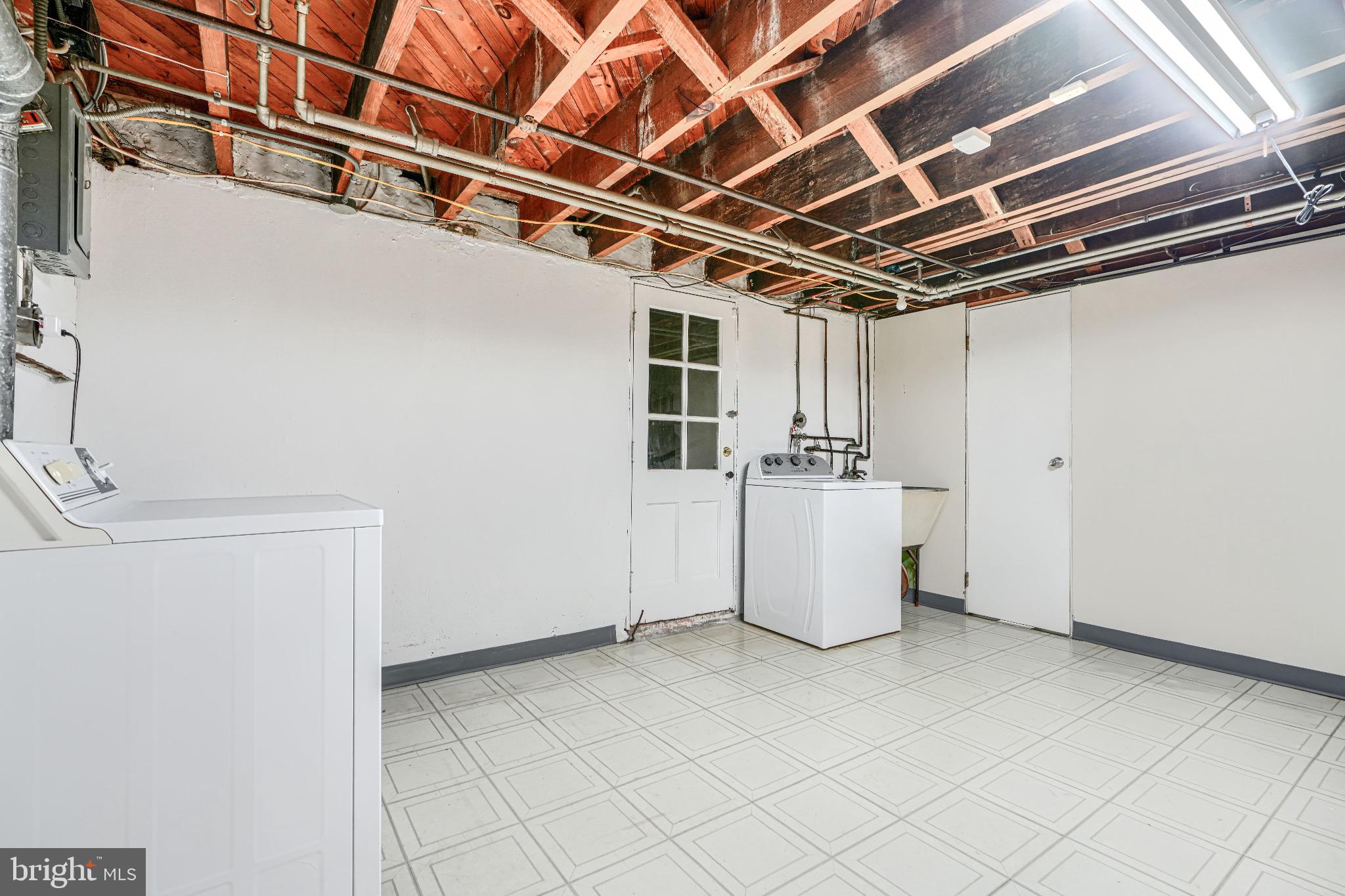 GREATER HOMELAND HISTORIC DISTRICT - Residential