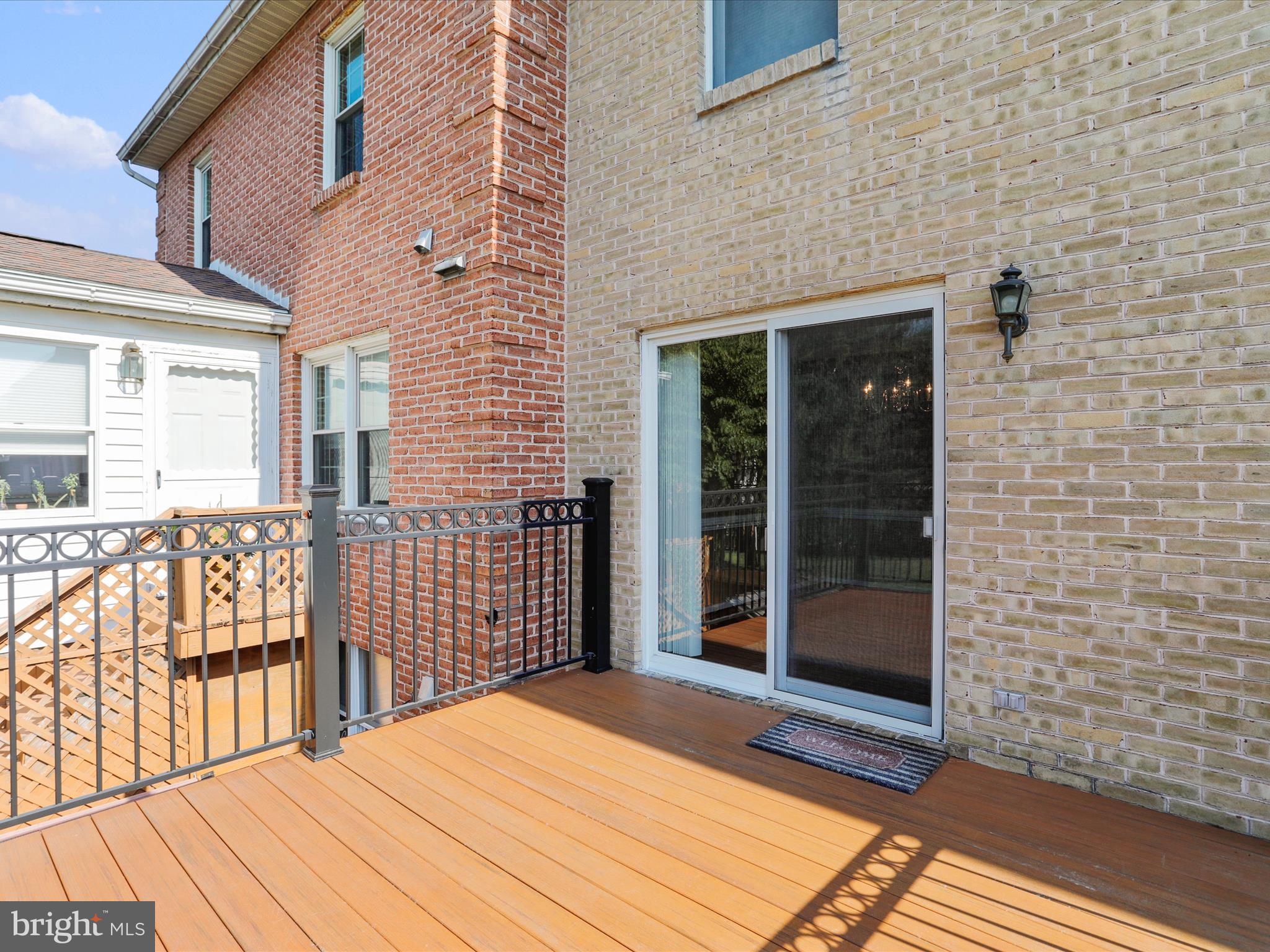 TOWNE OAK VILLAGE - Residential