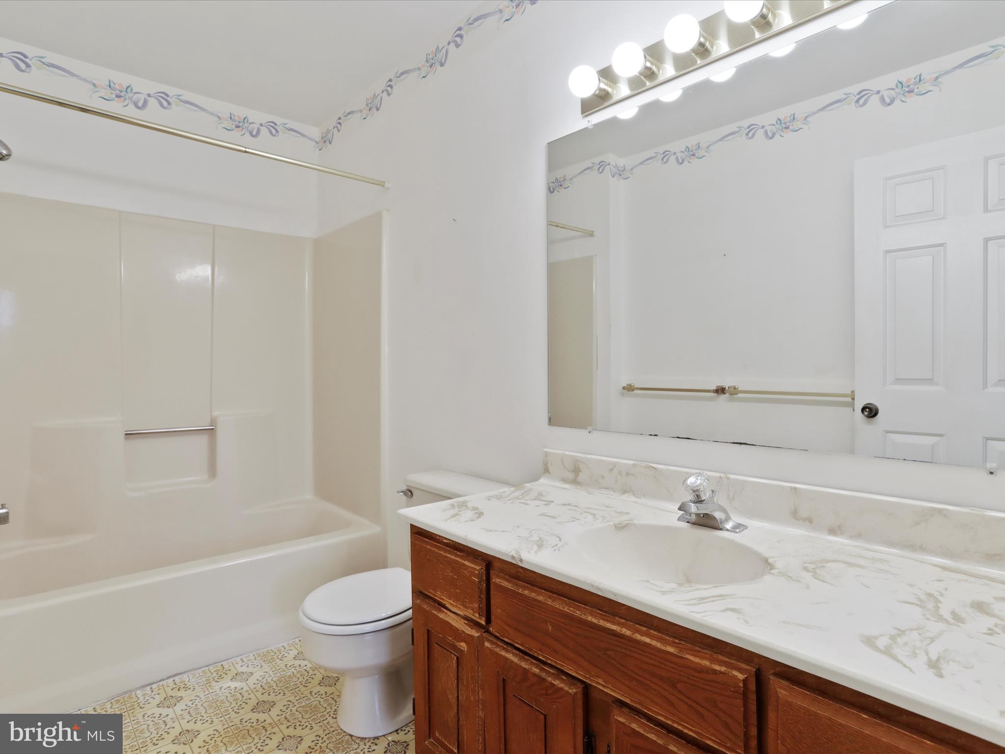 TOWNE OAK VILLAGE - Residential