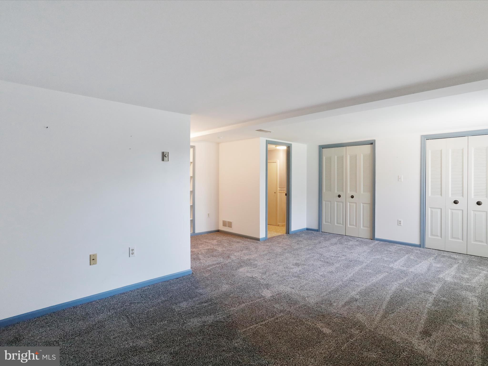 TOWNE OAK VILLAGE - Residential