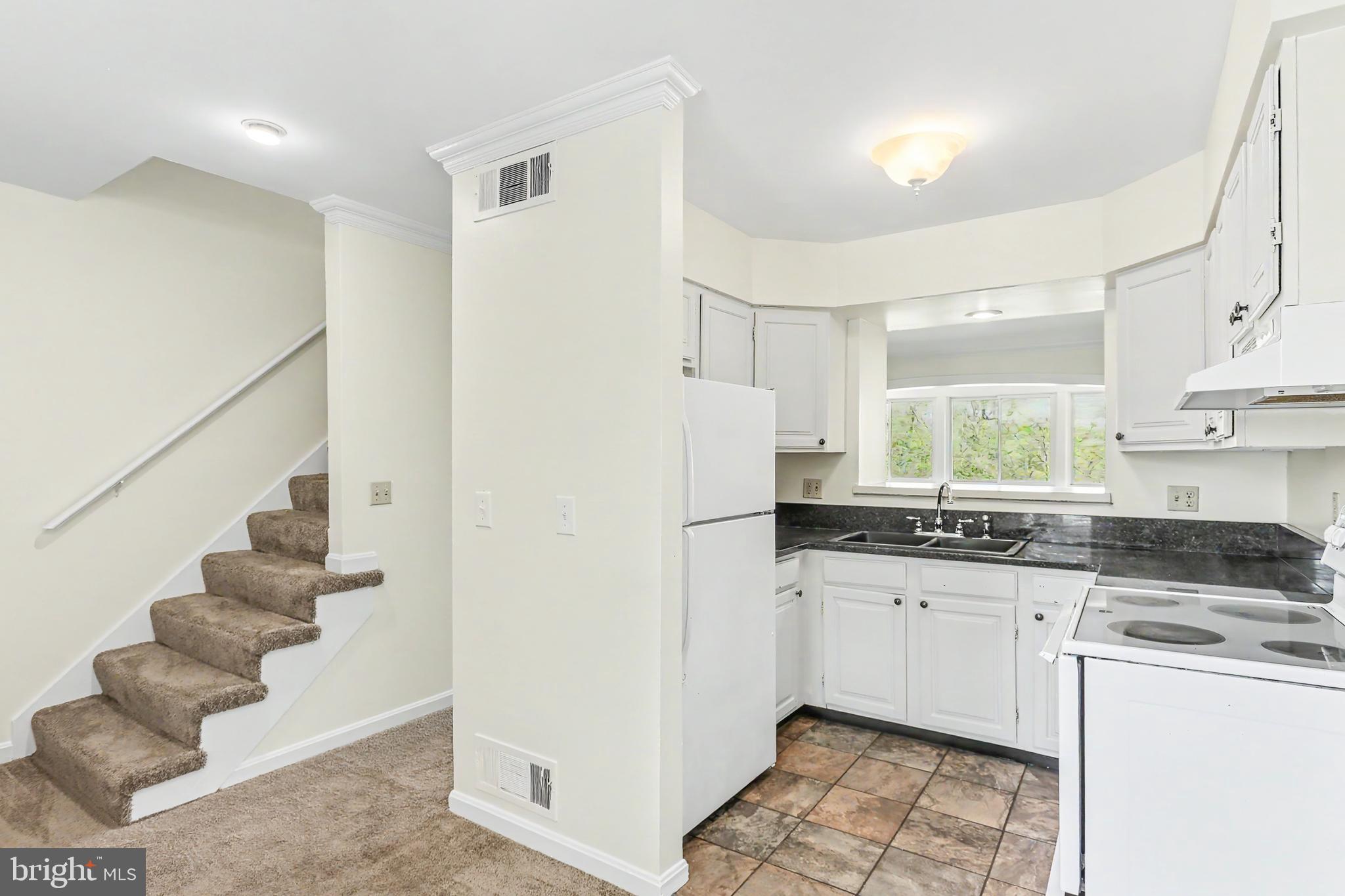 COLONIAL VIEW - Residential