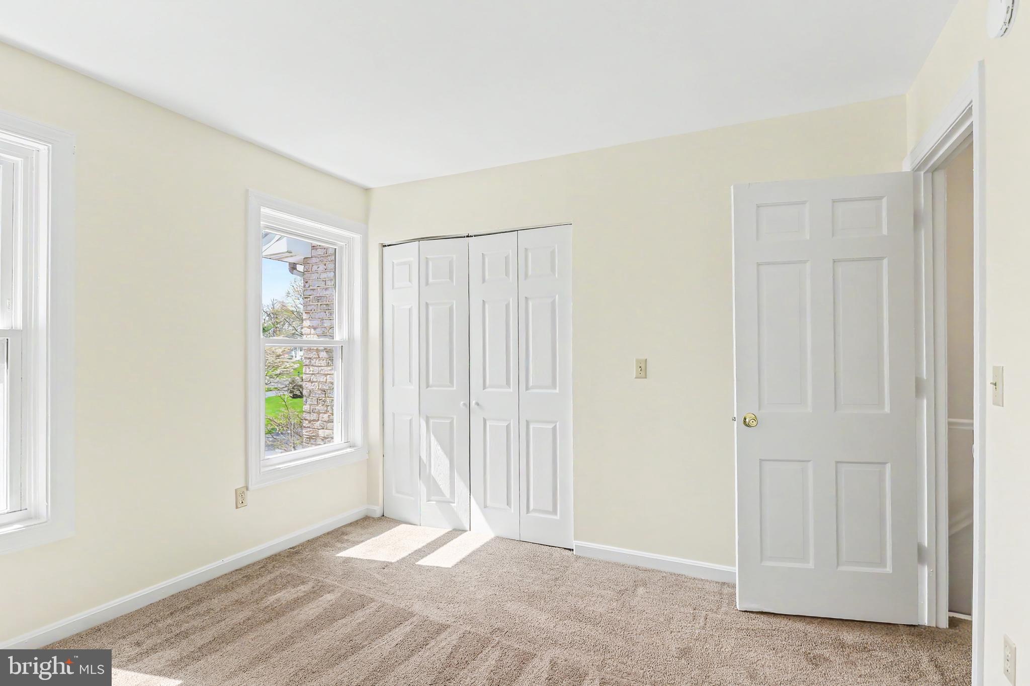 COLONIAL VIEW - Residential