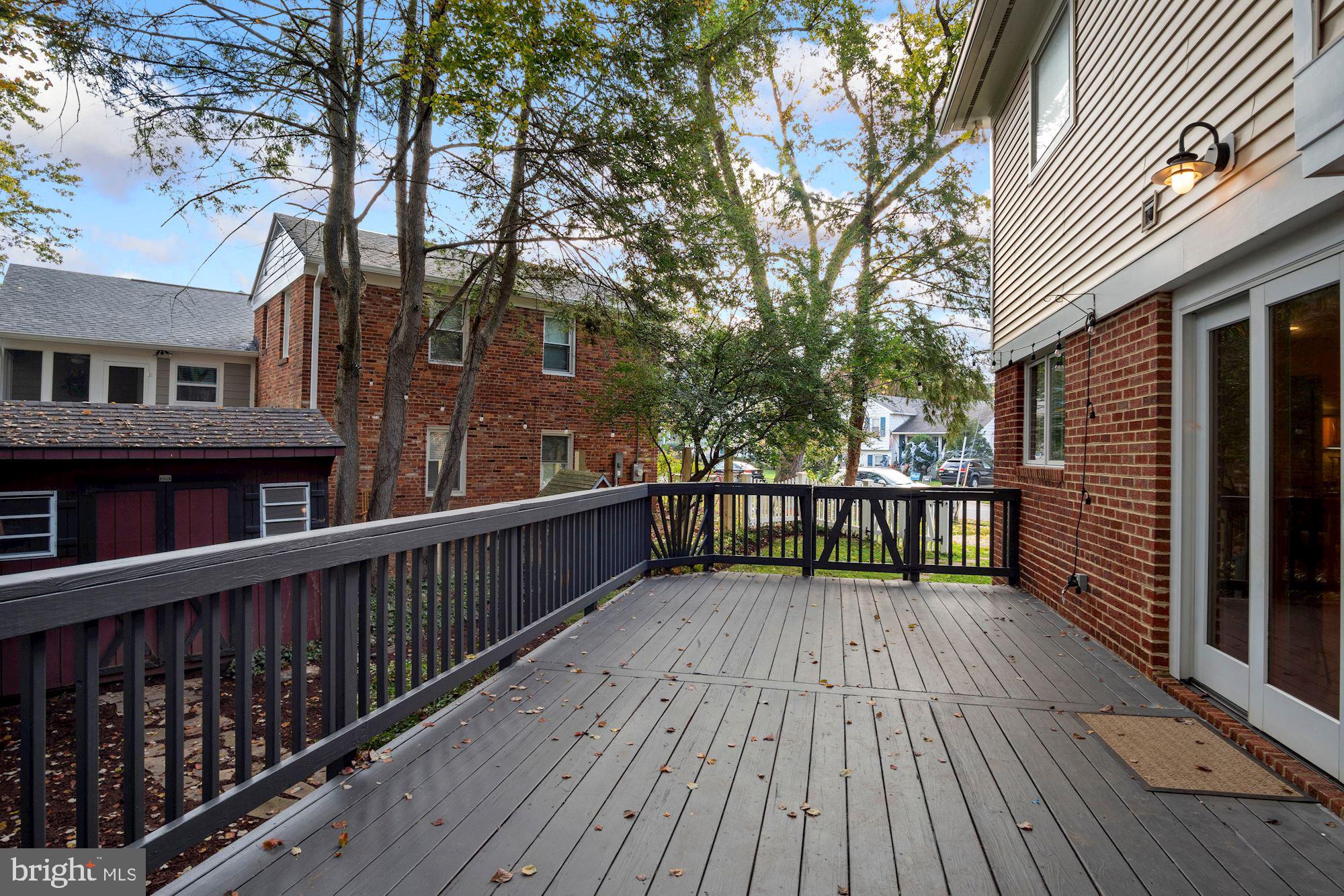 HENDRY ESTATES - Residential