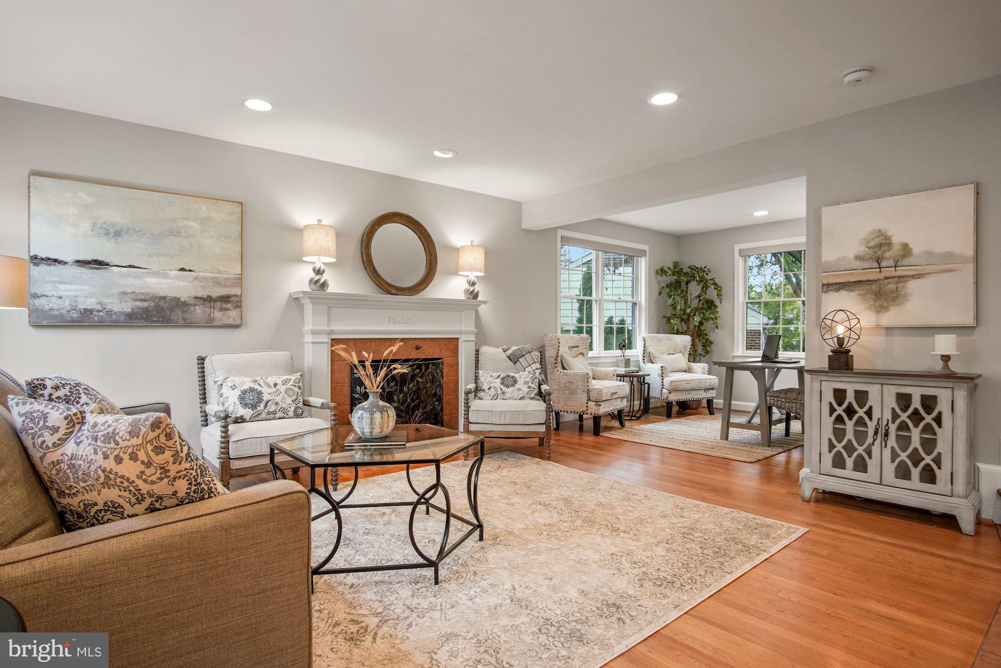 HENDRY ESTATES - Residential