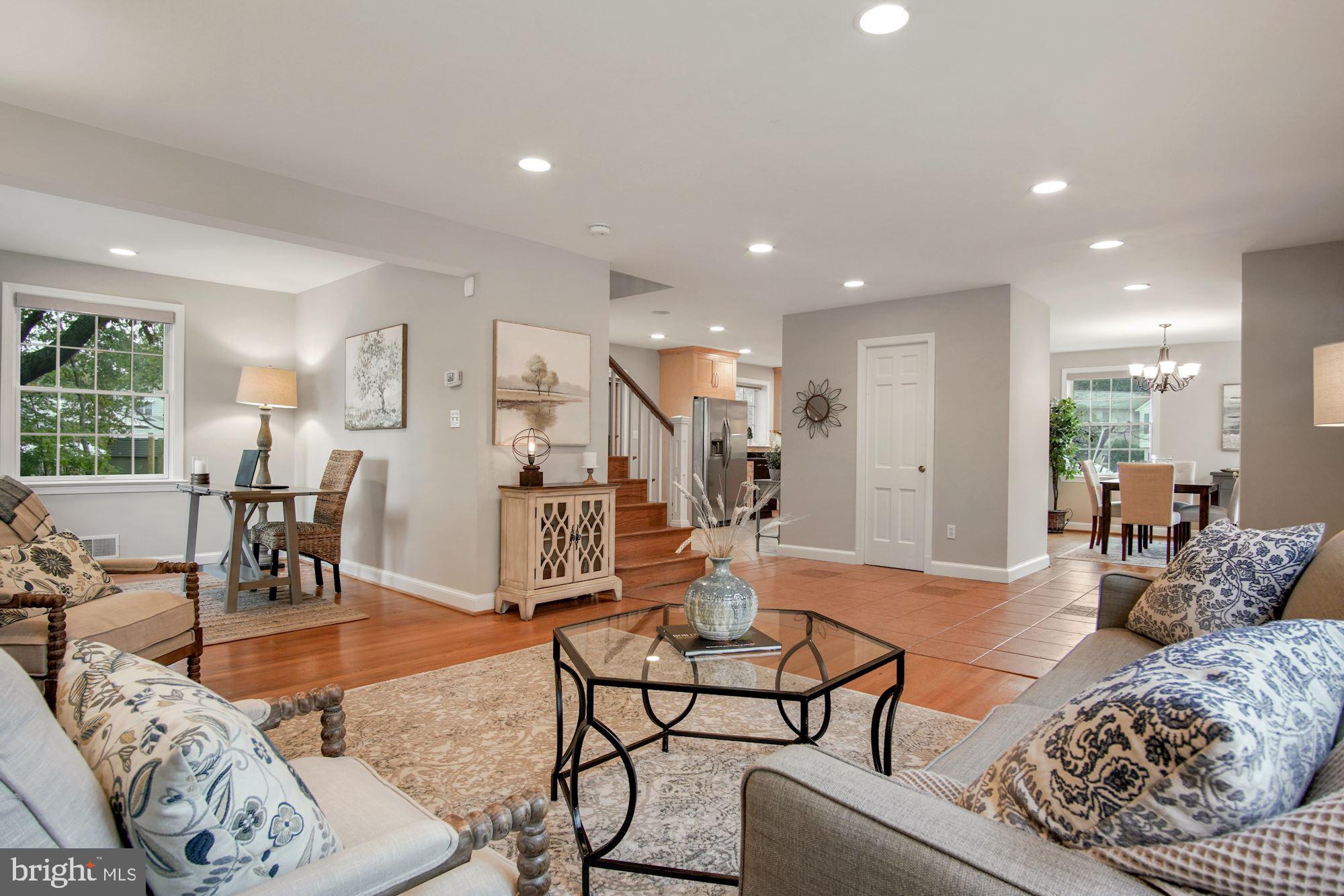 HENDRY ESTATES - Residential