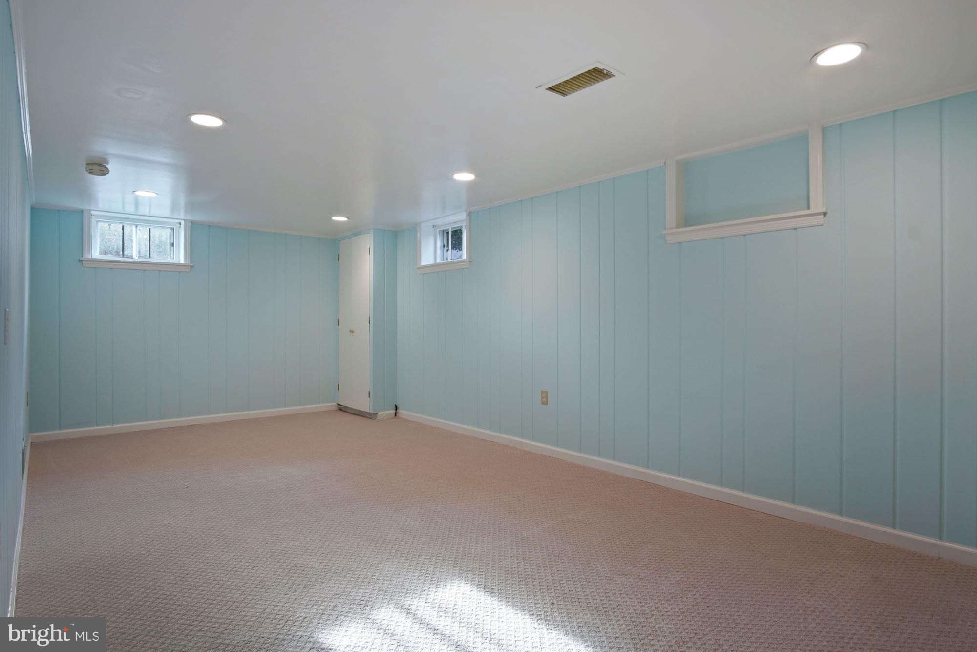 HENDRY ESTATES - Residential