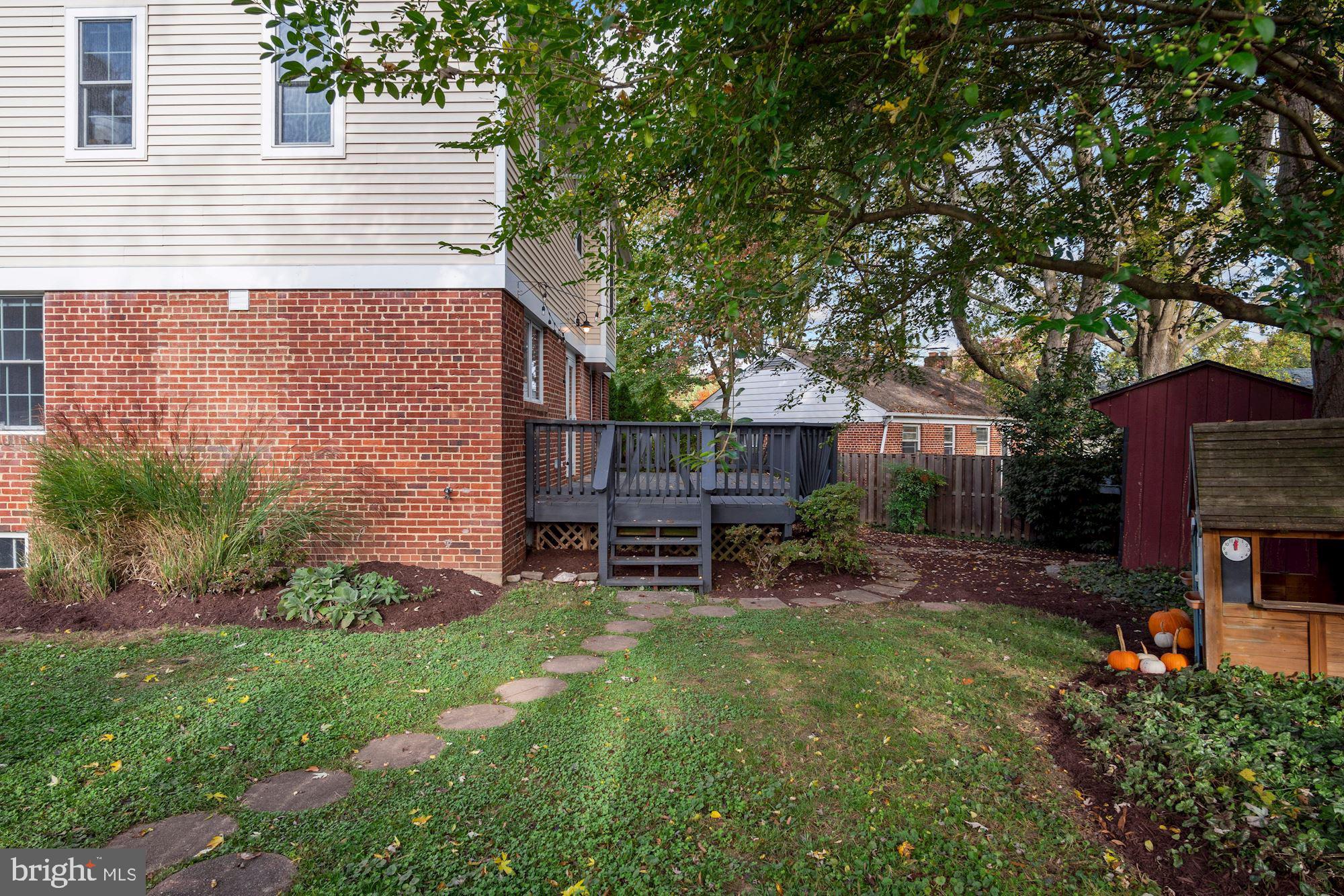 HENDRY ESTATES - Residential