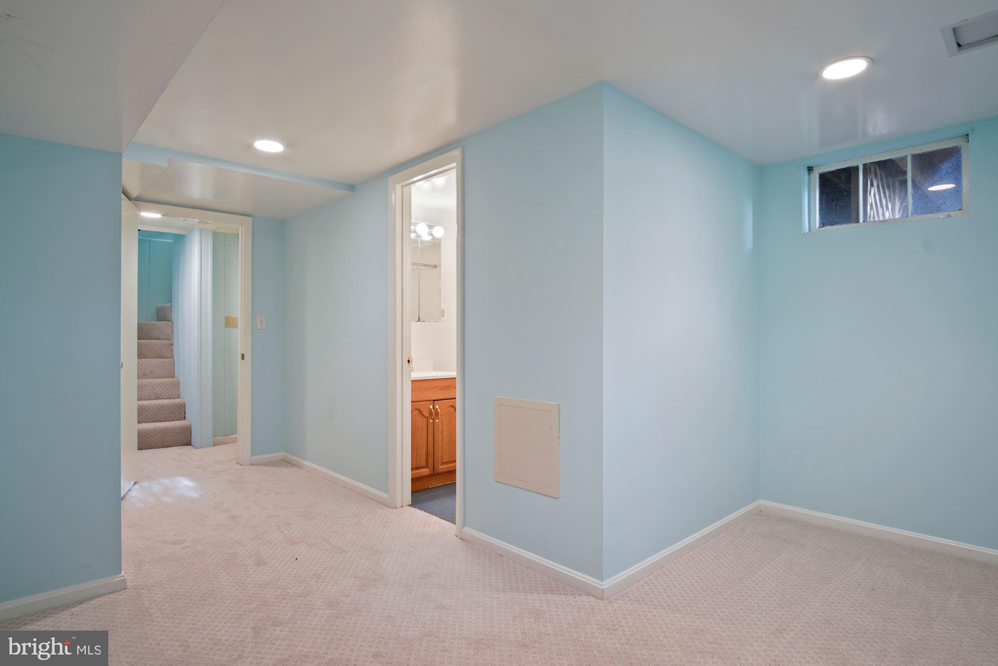 HENDRY ESTATES - Residential