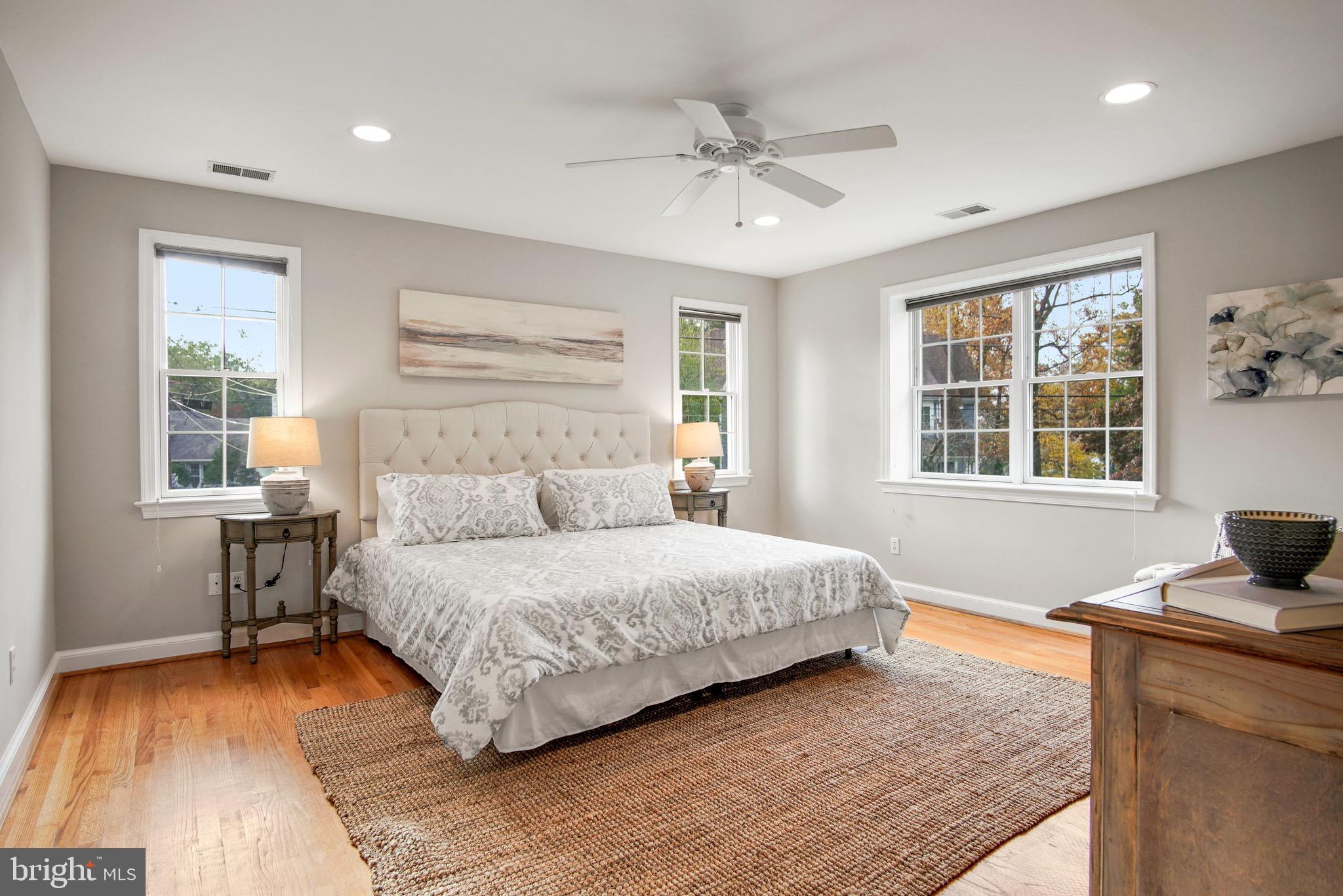 HENDRY ESTATES - Residential