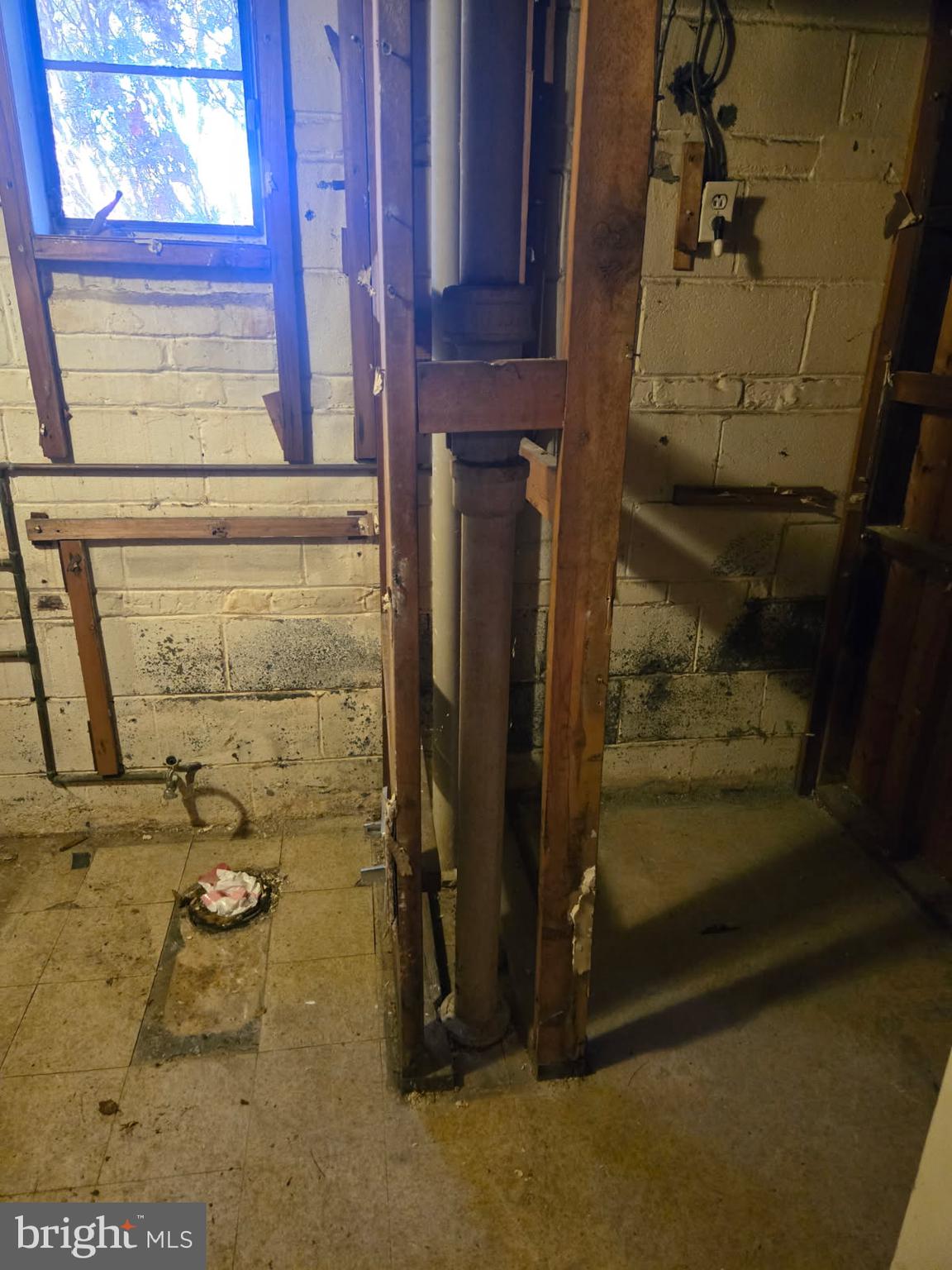 FALLS HILL - Residential