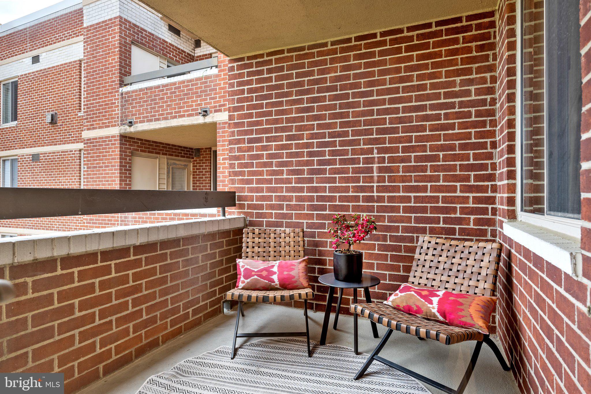 THE WILLIAMSBURG - Residential