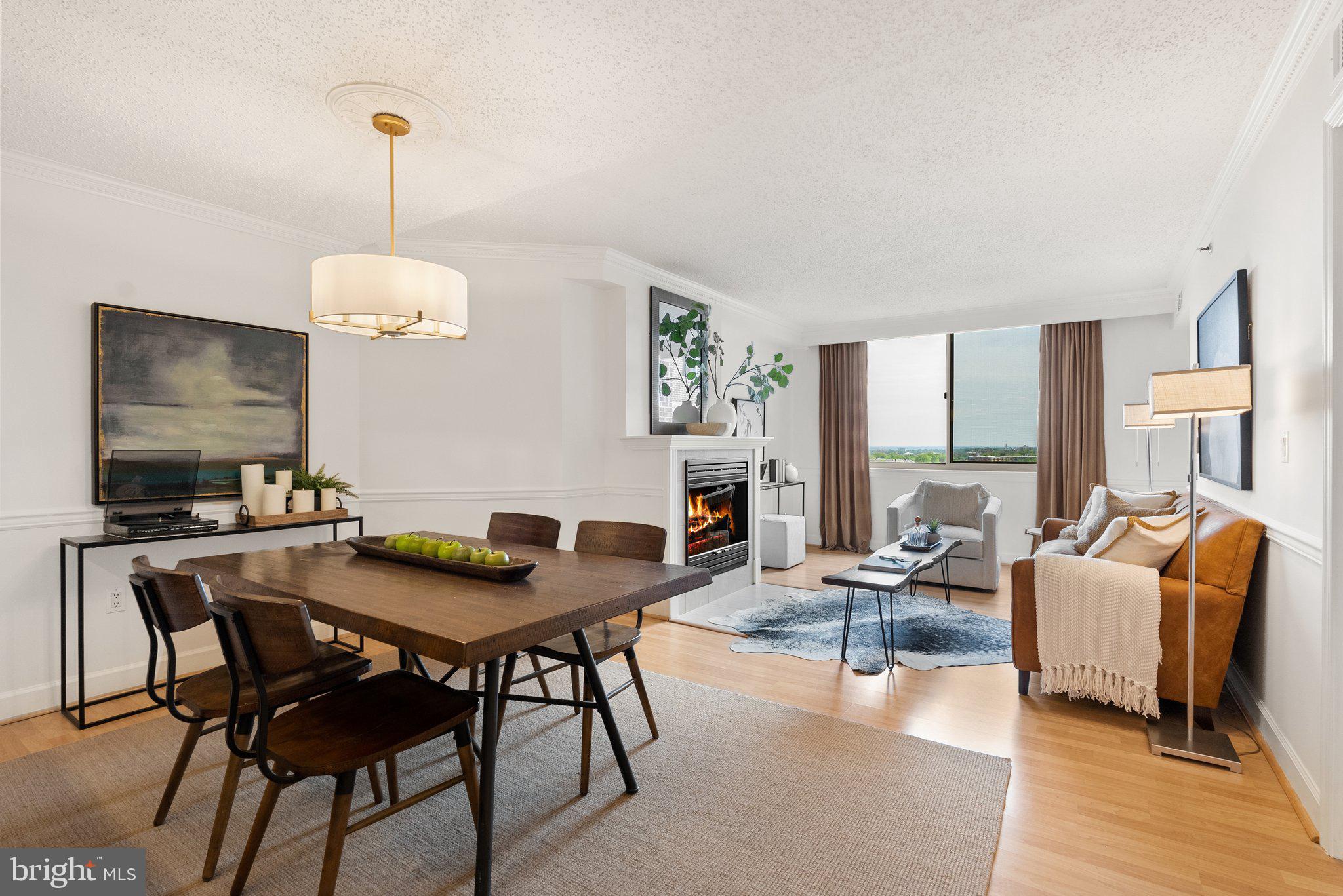 THE WILLIAMSBURG - Residential