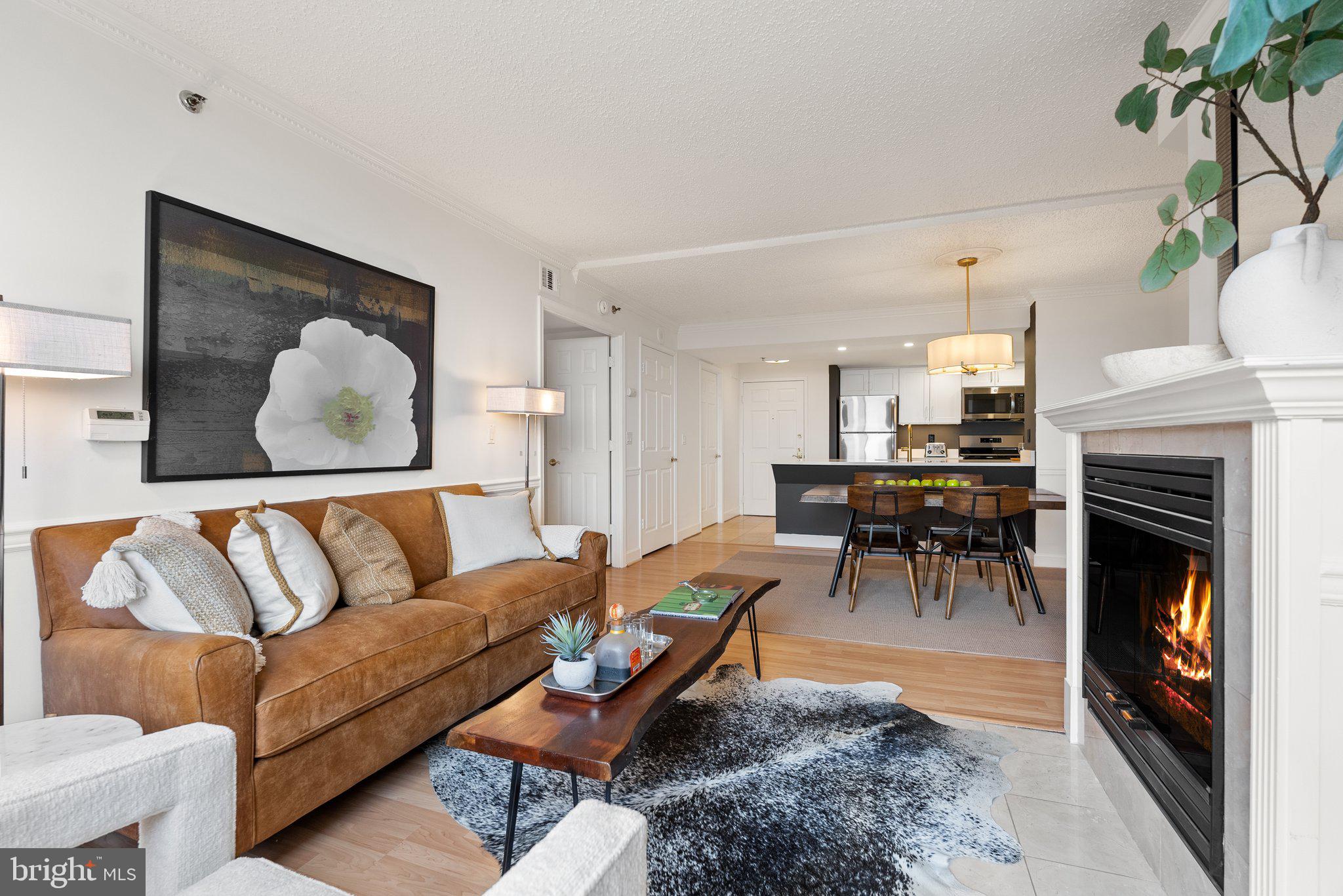 THE WILLIAMSBURG - Residential