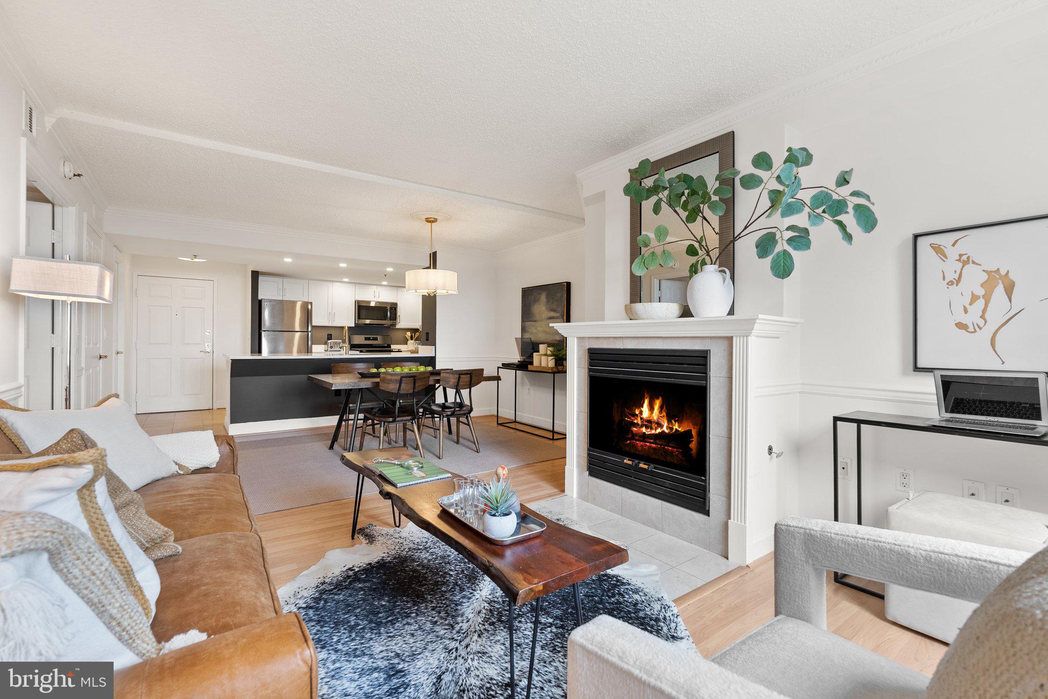 THE WILLIAMSBURG - Residential