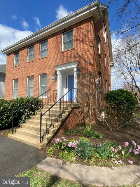 3903 8TH STREET S ARLINGTON VA 22204