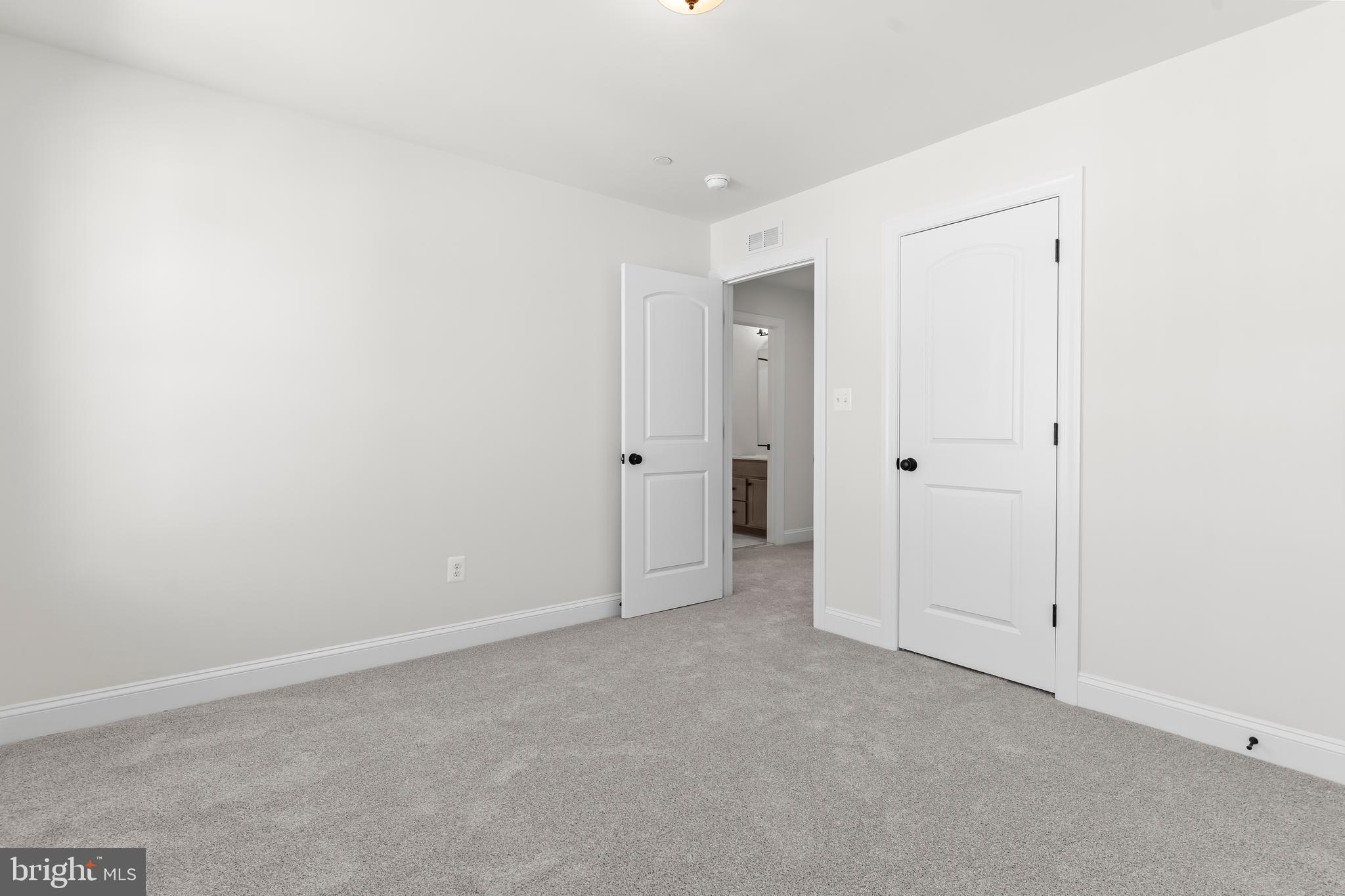 MEADOWS AT TOWN RUN II - Residential