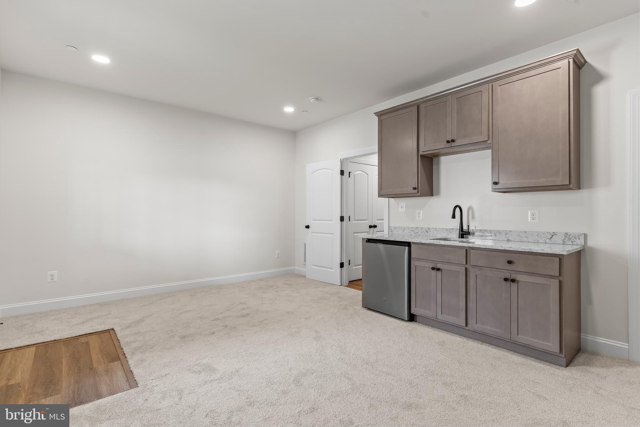 MEADOWS AT TOWN RUN II - Residential