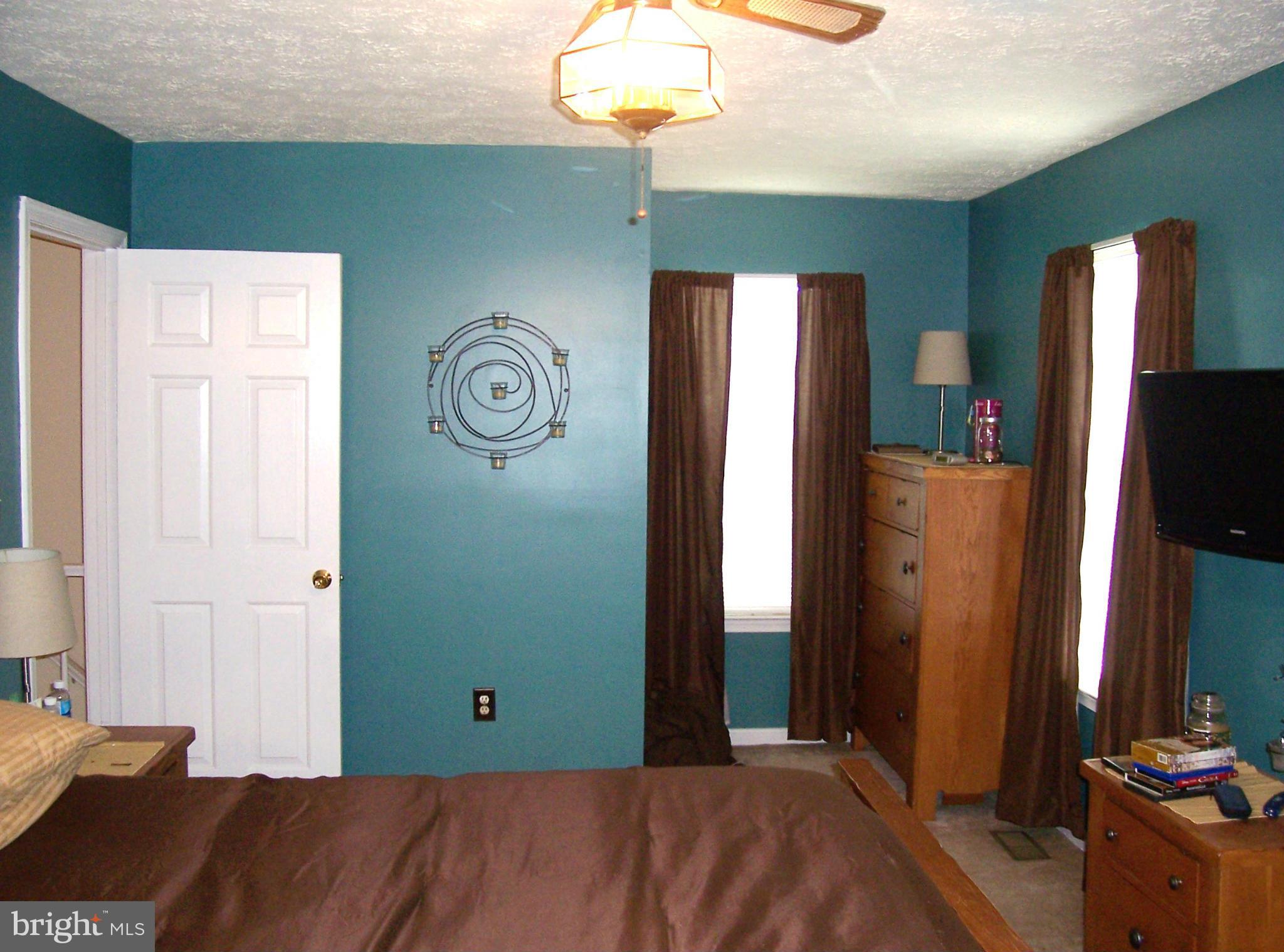 ST CHARLES SUB - HAMPSHIRE - Residential Lease