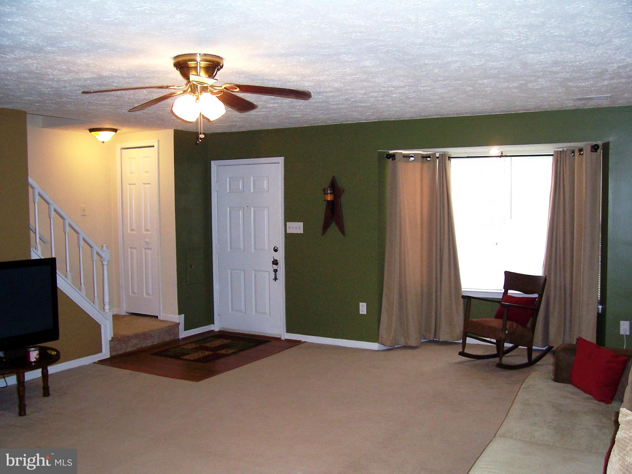 ST CHARLES SUB - HAMPSHIRE - Residential Lease