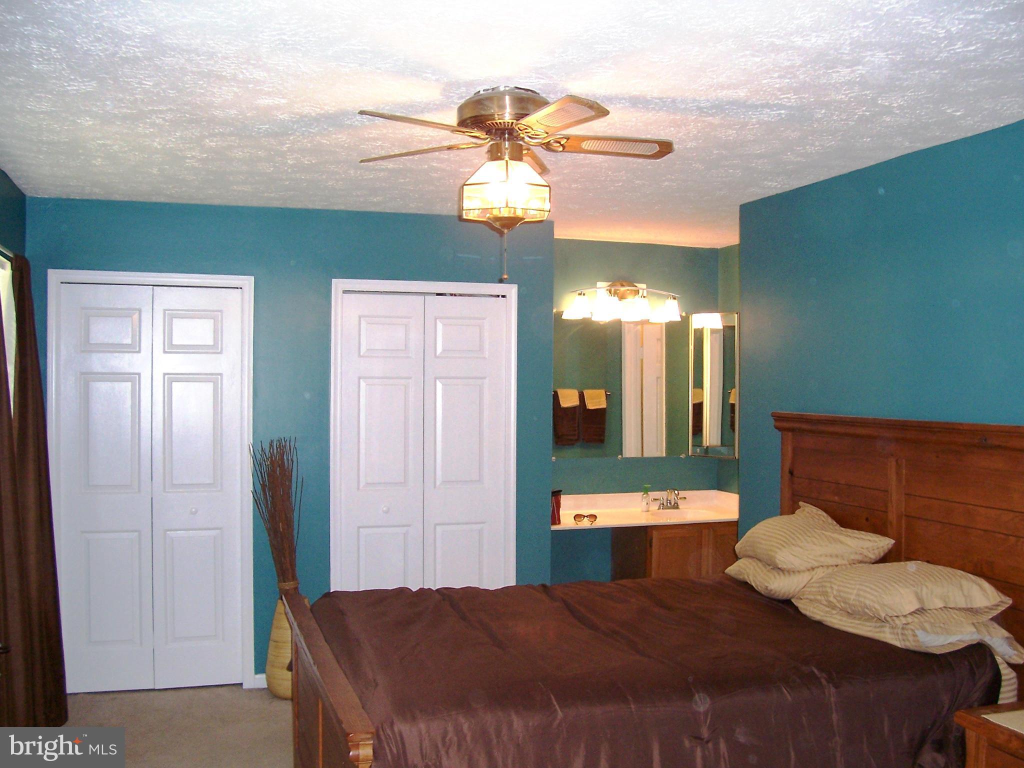 ST CHARLES SUB - HAMPSHIRE - Residential Lease