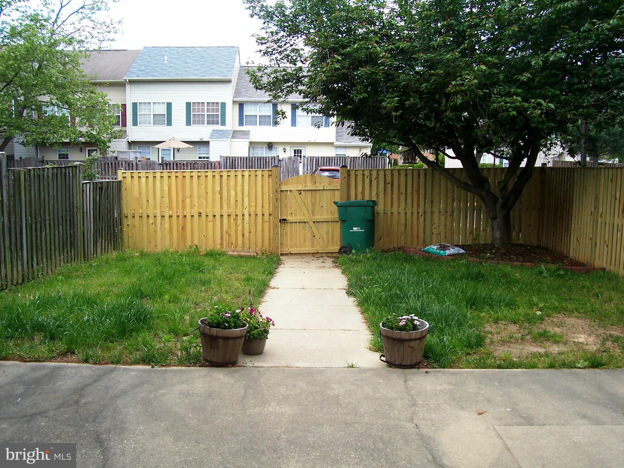 ST CHARLES SUB - HAMPSHIRE - Residential Lease