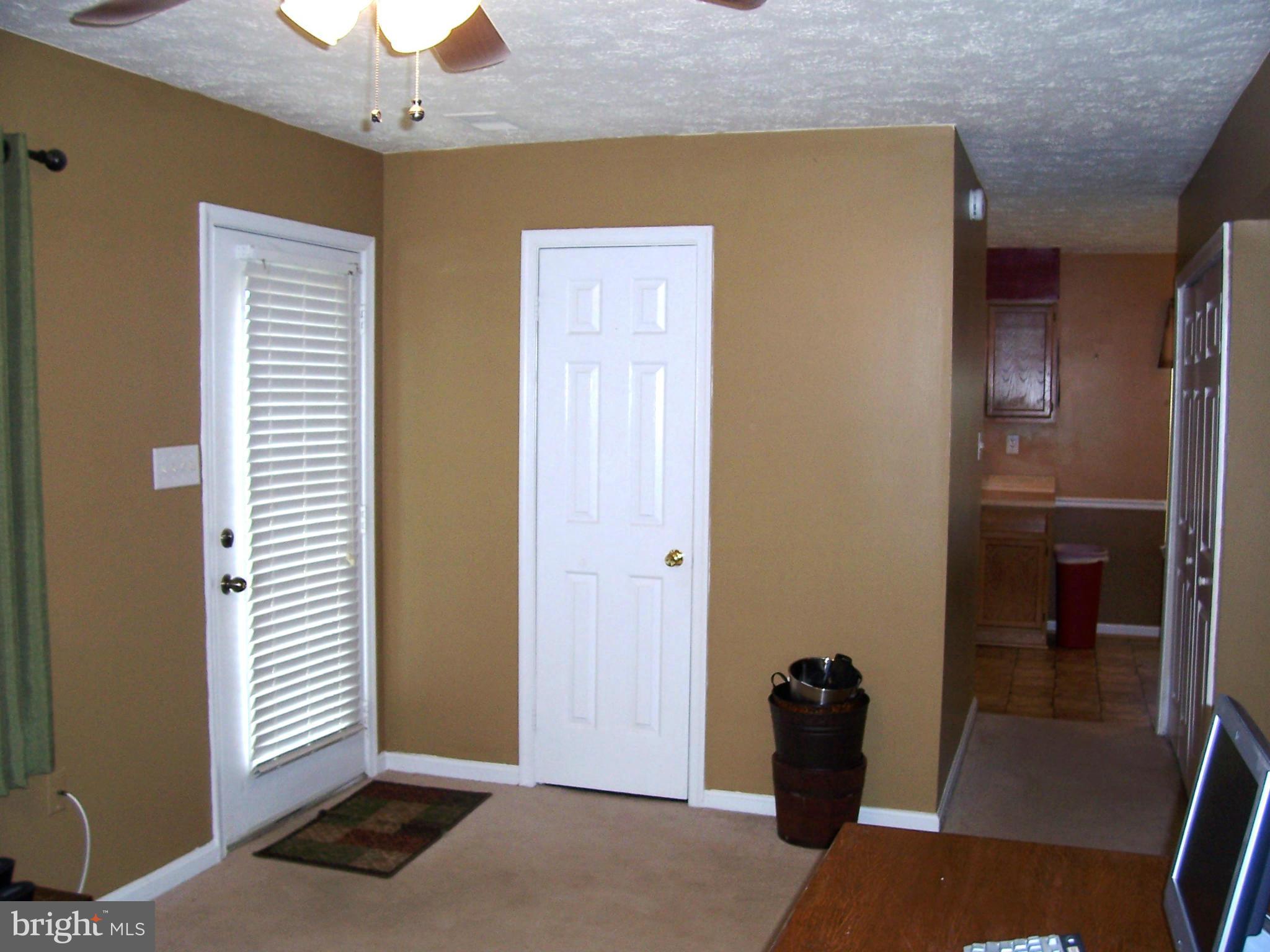 ST CHARLES SUB - HAMPSHIRE - Residential Lease