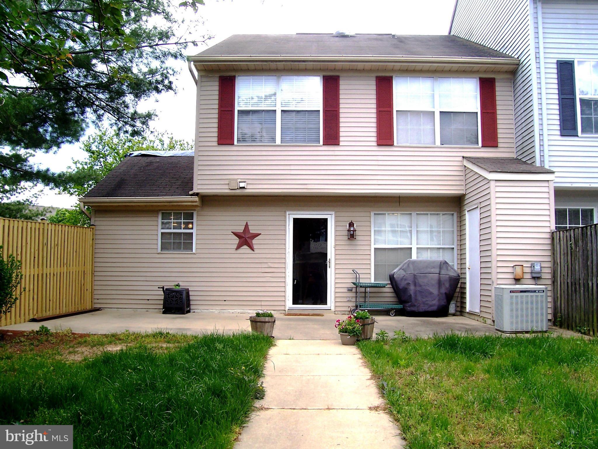 ST CHARLES SUB - HAMPSHIRE - Residential Lease