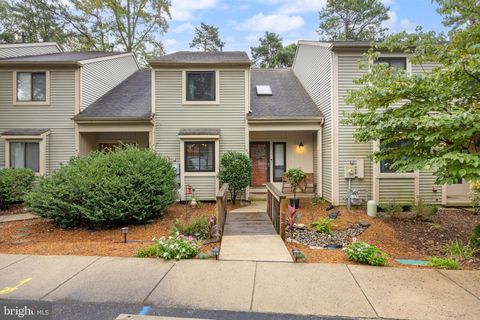 Photo of 44 Dorset Court, MARLTON, NJ 08053 (MLS # NJBL2096712)