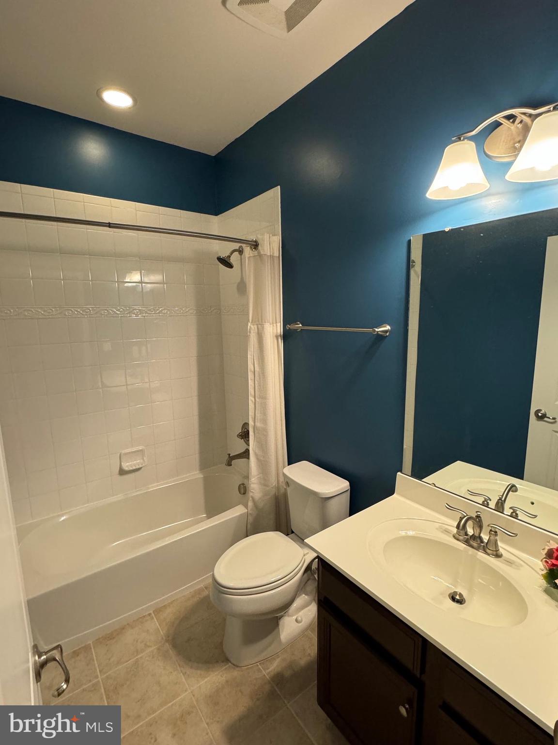 HOWARD SQUARE - Residential