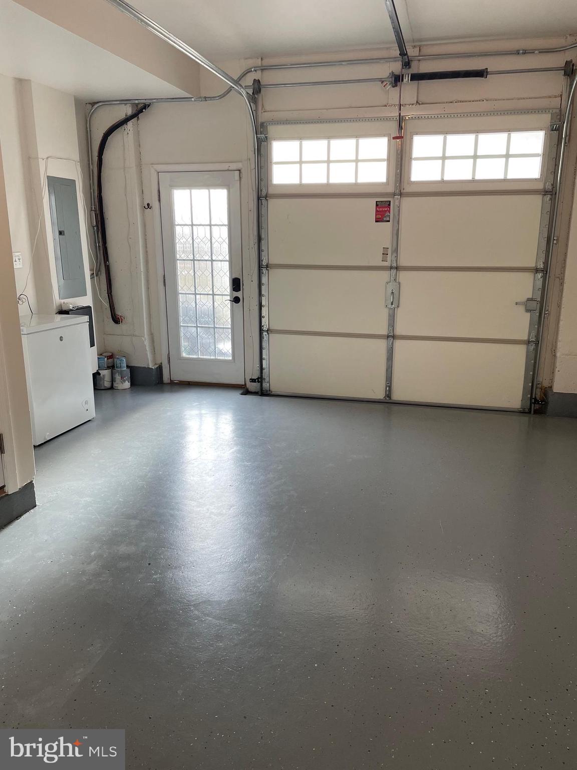 HOWARD SQUARE - Residential