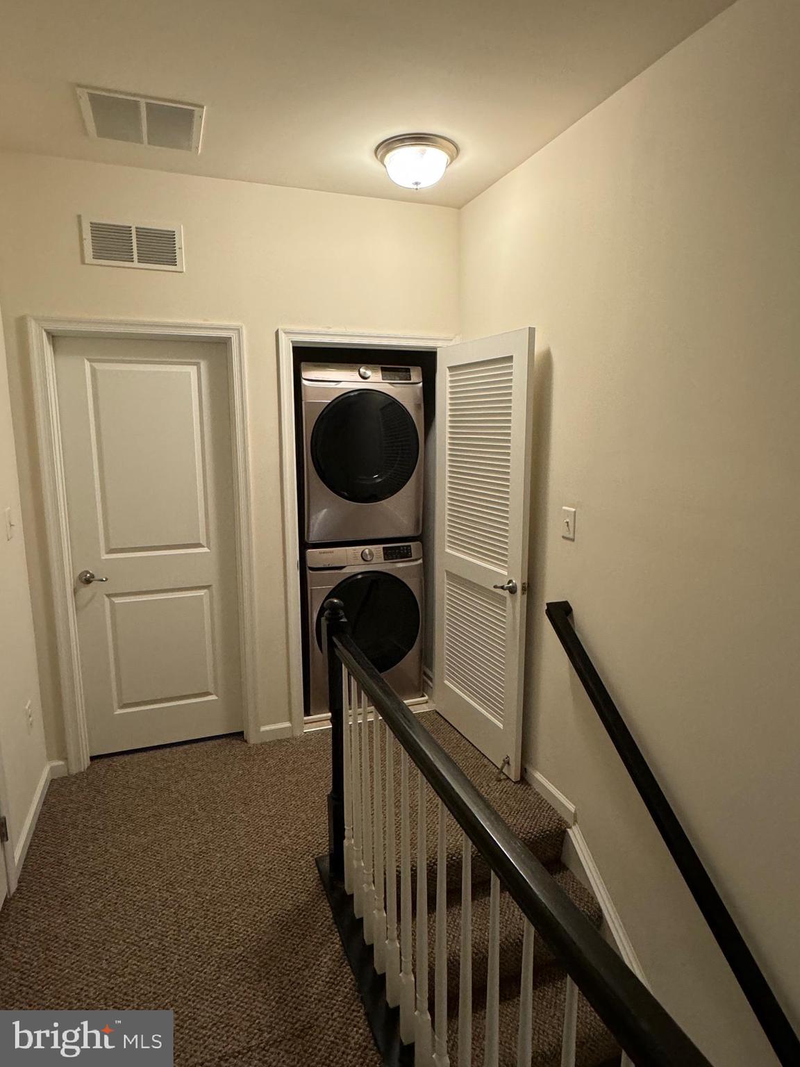 HOWARD SQUARE - Residential