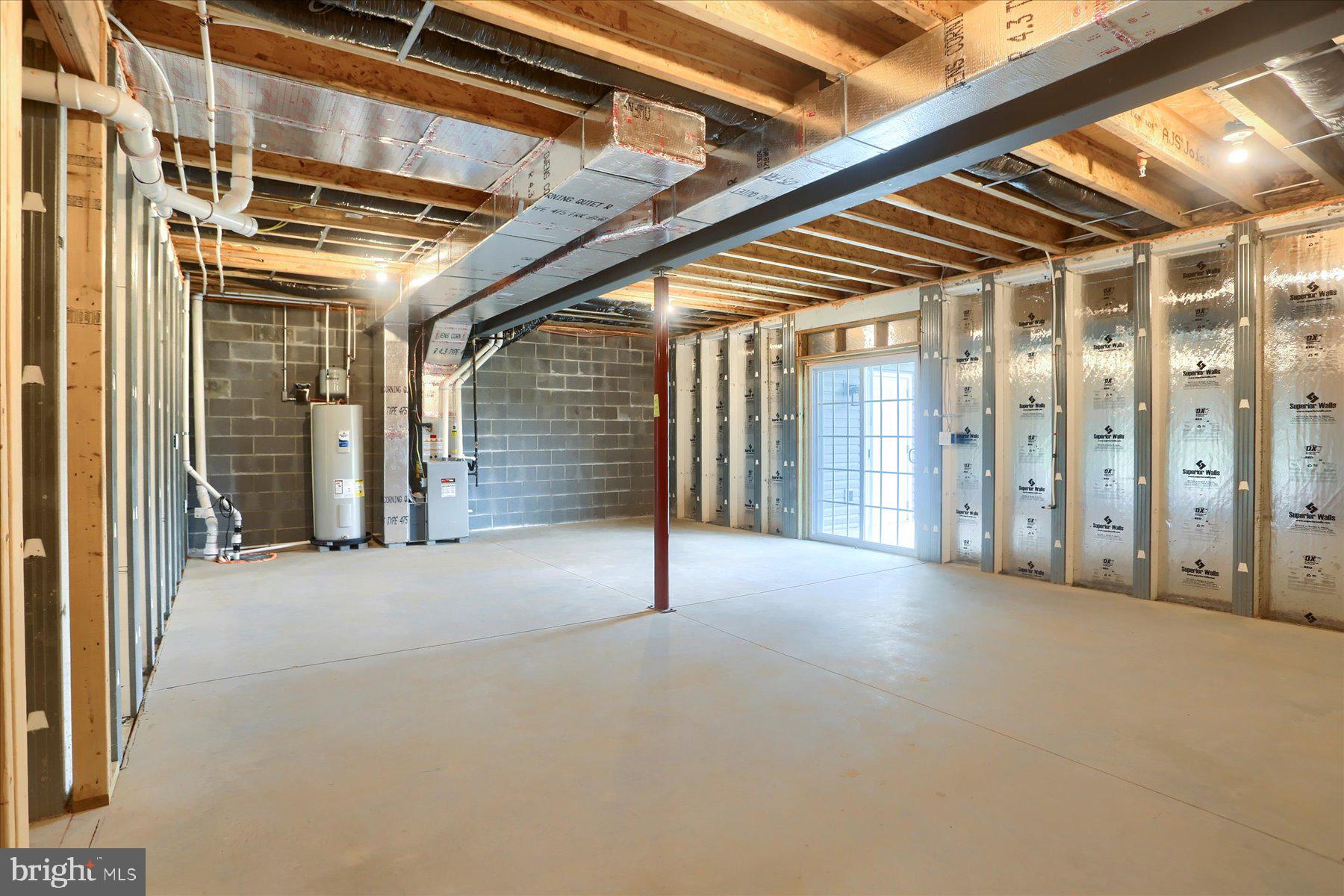 MACINTOSH CROSSING - Residential