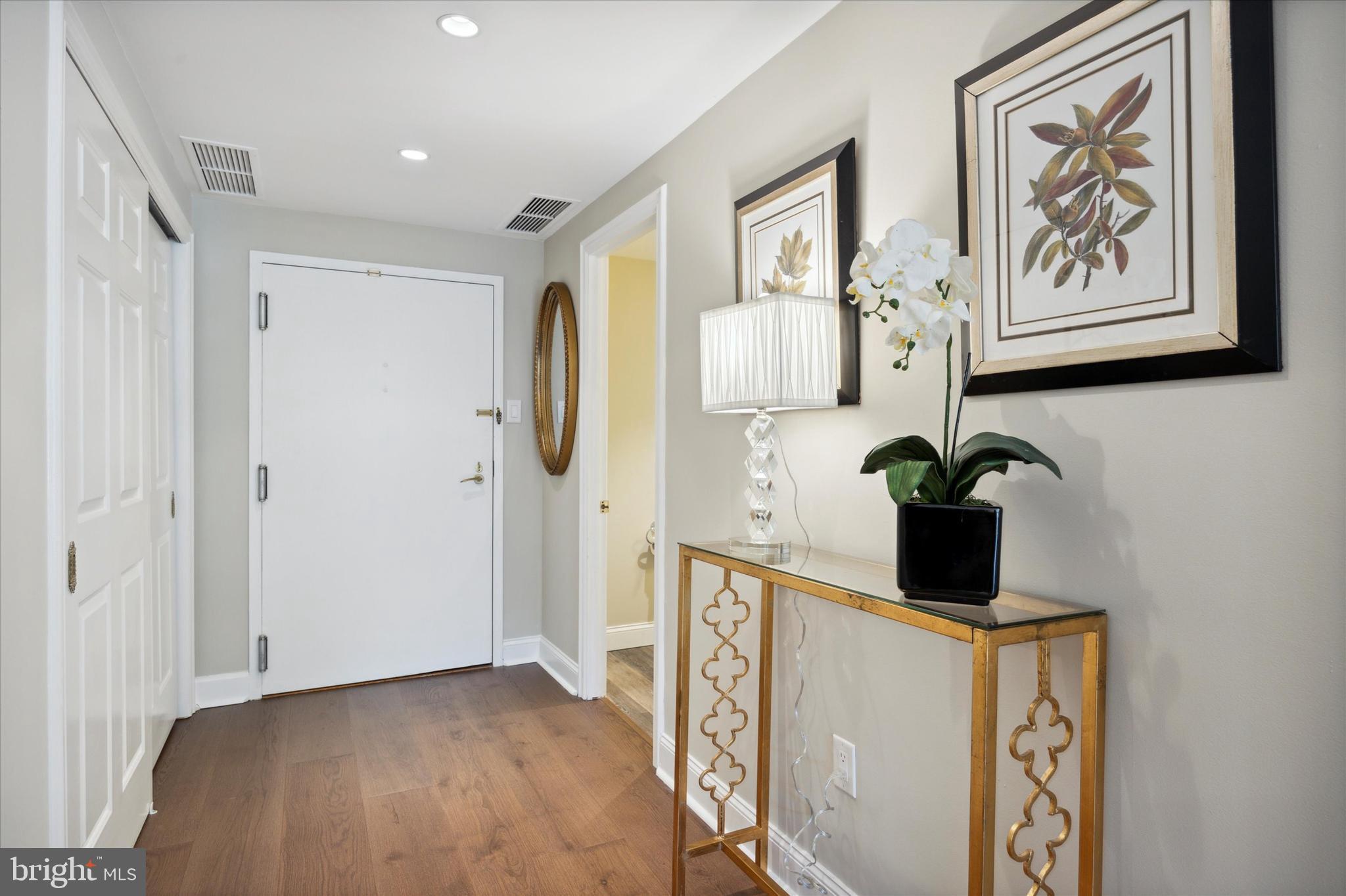 GRAYS LANE HOUSE - Residential