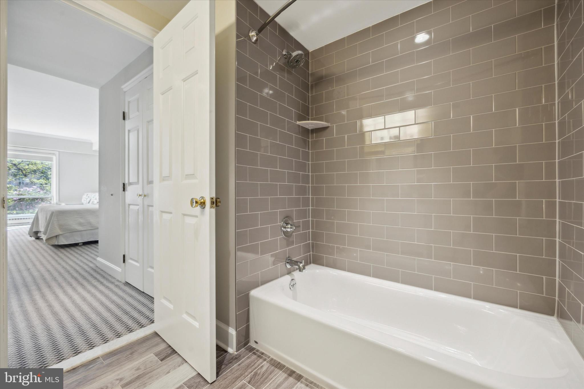 GRAYS LANE HOUSE - Residential