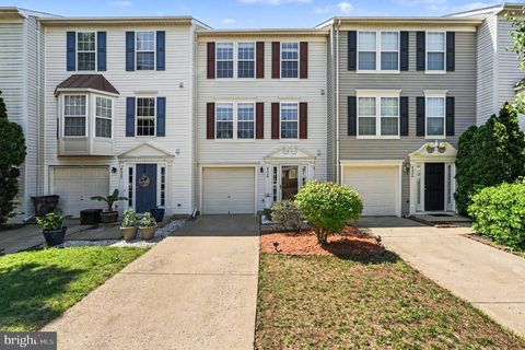 Townhouse For Sale - 4524 Papillion Court<br/> FREDERICKSBURG, VA 22408