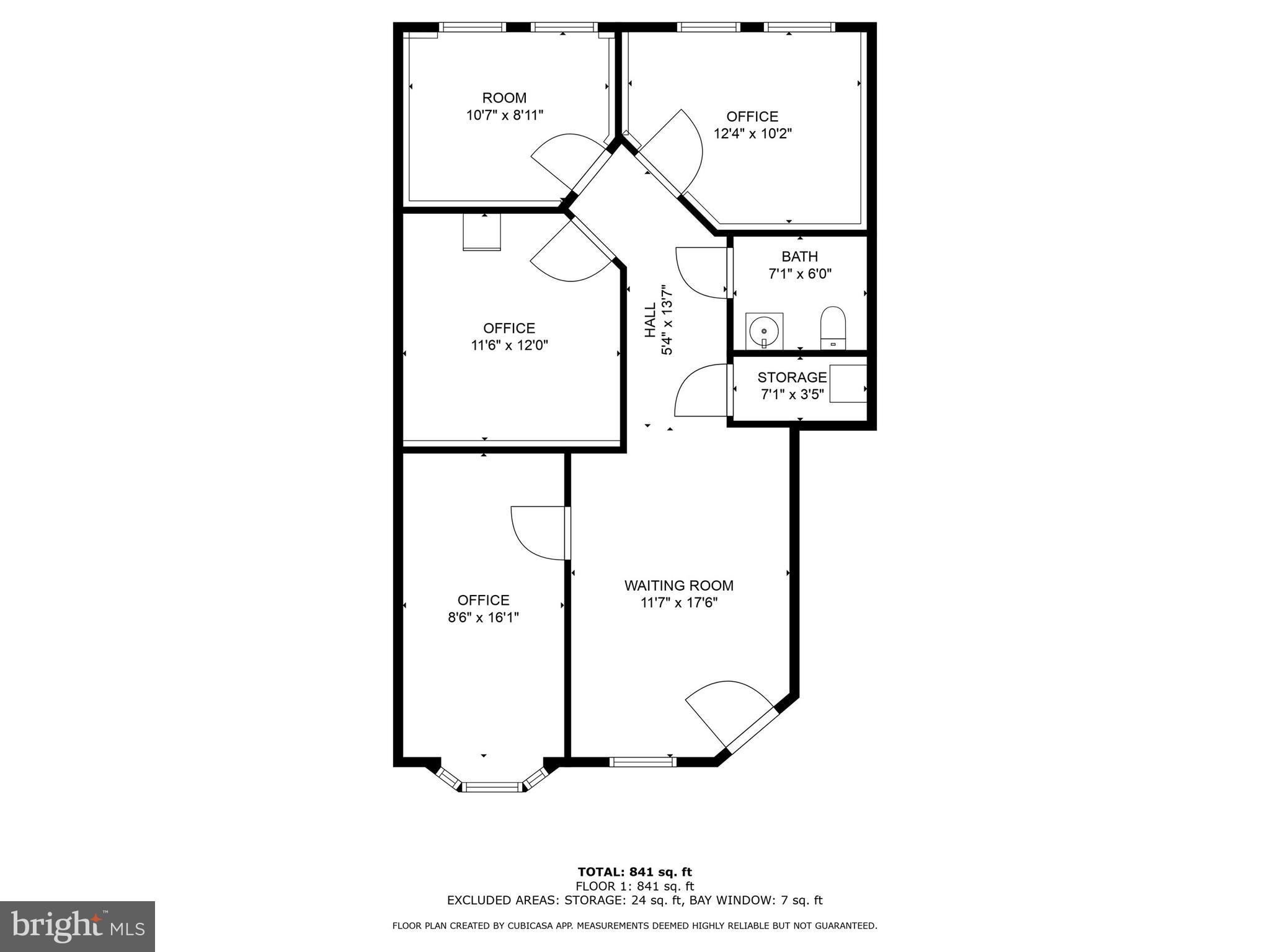 Main image without alt text