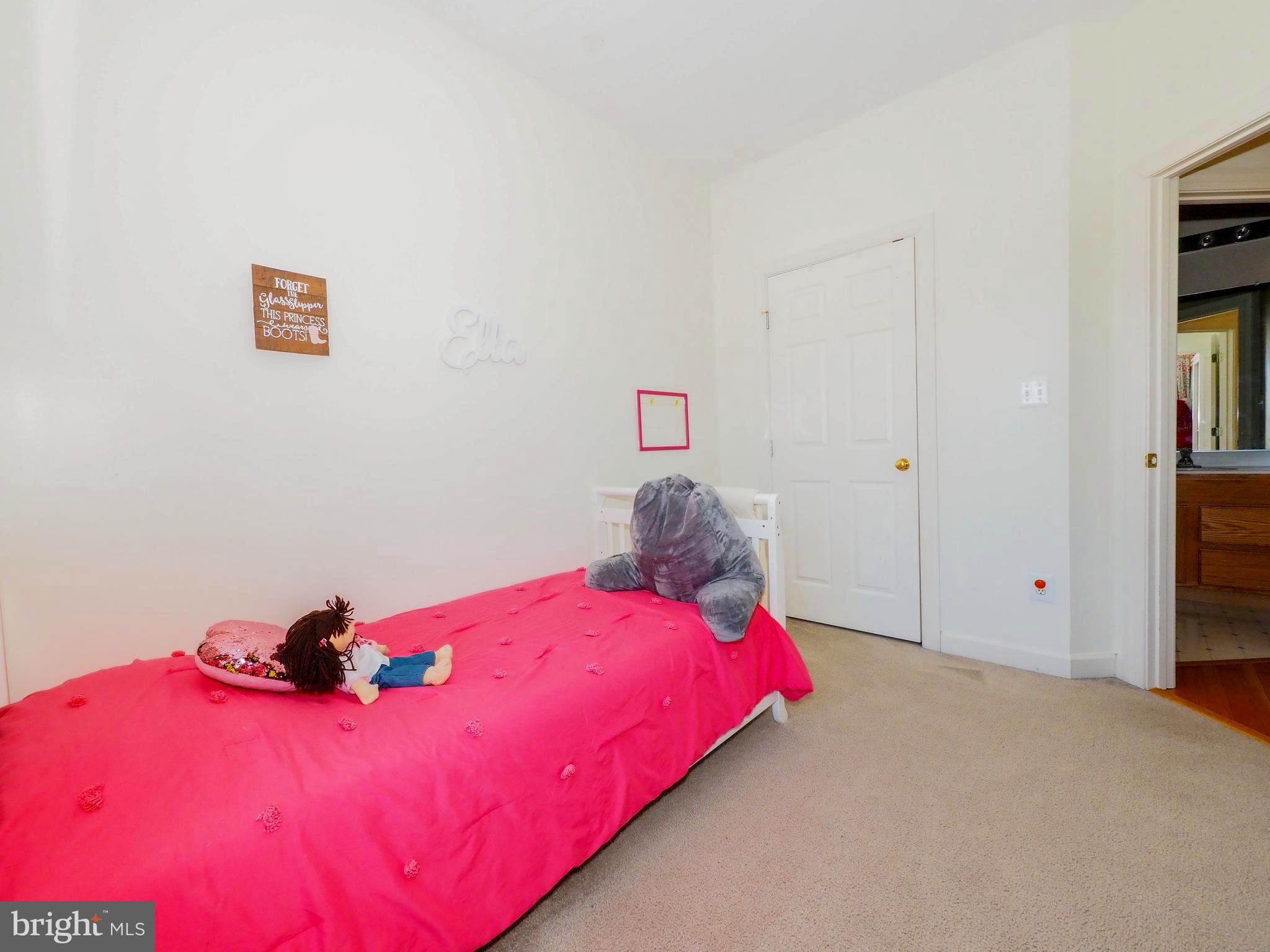 LYNDWOOD - Residential