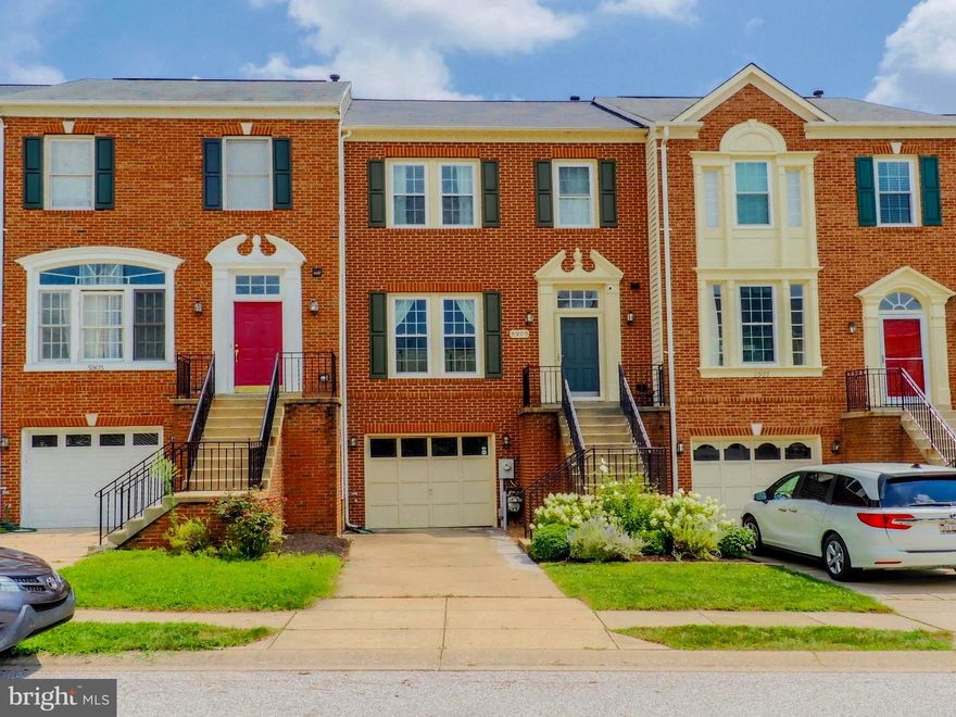 Spacious 4 BR townhouse in the highly sought after Lyndwood neighborhood! The main level is complete with hardwood floors that are in incredible condition. Upon entry, the living room opens up to the dining room and kitchen complete with stainless steel appliances. The rear deck can be accessed directly from the dining room and overlooks the back yard and large grassy common area. Half bathroom right off entry as well. Walk upstairs and you'll find 3 bedrooms. The master bedroom includes a generous walk-in closet and a full bathroom complete with a soaking tub, separate shower, and double vanity. The remaining 2 upstairs bedrooms access the second full bathroom. The lower level features a walkout basement usable as a fourth bedroom complete with a half-bath, as well as access to the laundry room and one car garage. Large windows and 9 foot ceilings throughout the home allow for plenty of sunlight to pour in. Recent upgrades by the homeowners include a new roof (2017), new HVAC (2017), washer & dryer (2017), garbage disposal (2017) and dishwasher (2019). Great neighborhood with easy access to main commuter roads and shopping close by. Don't miss out on this amazing home!