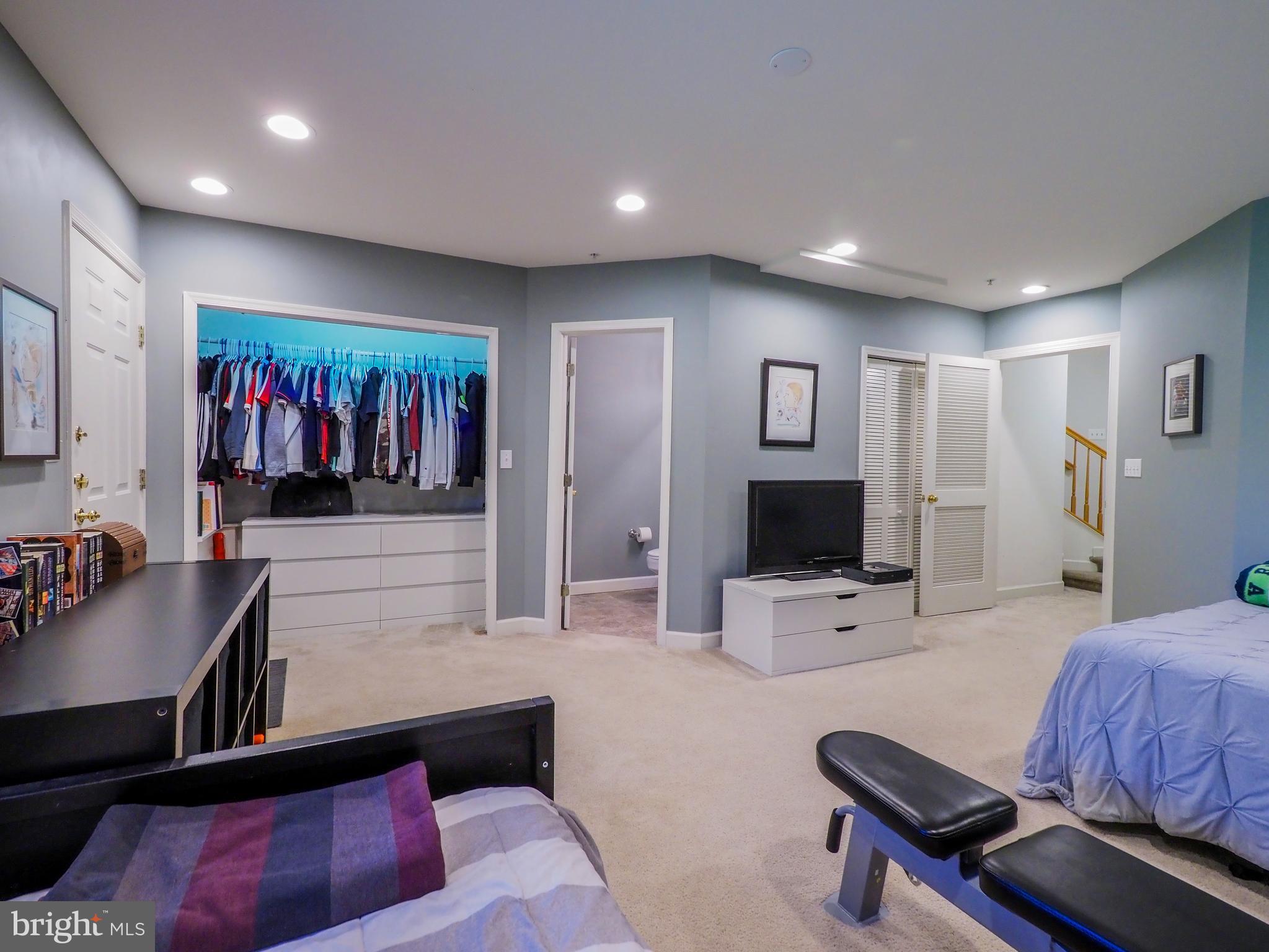 LYNDWOOD - Residential